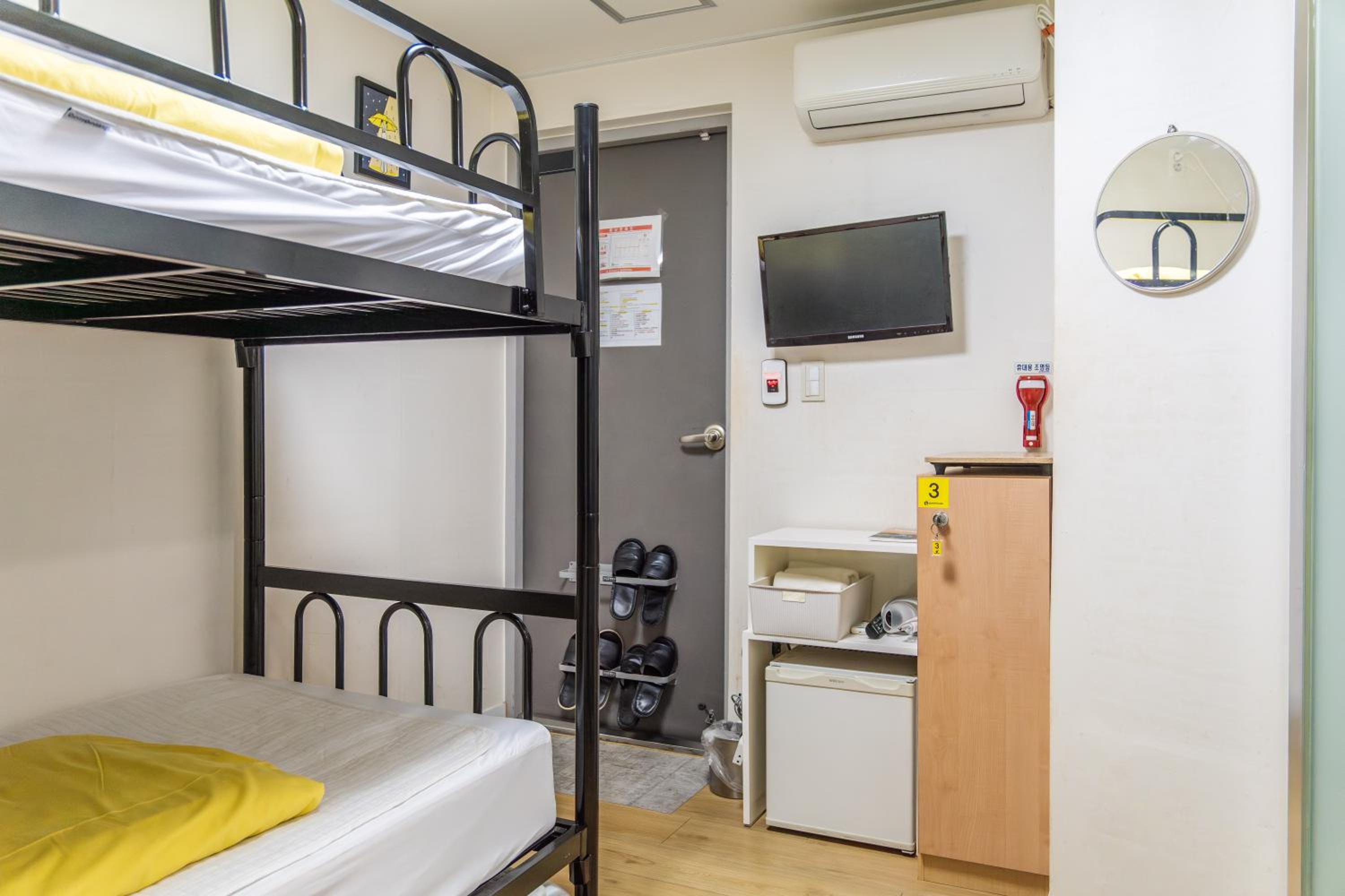 Triple Room - Photo 6