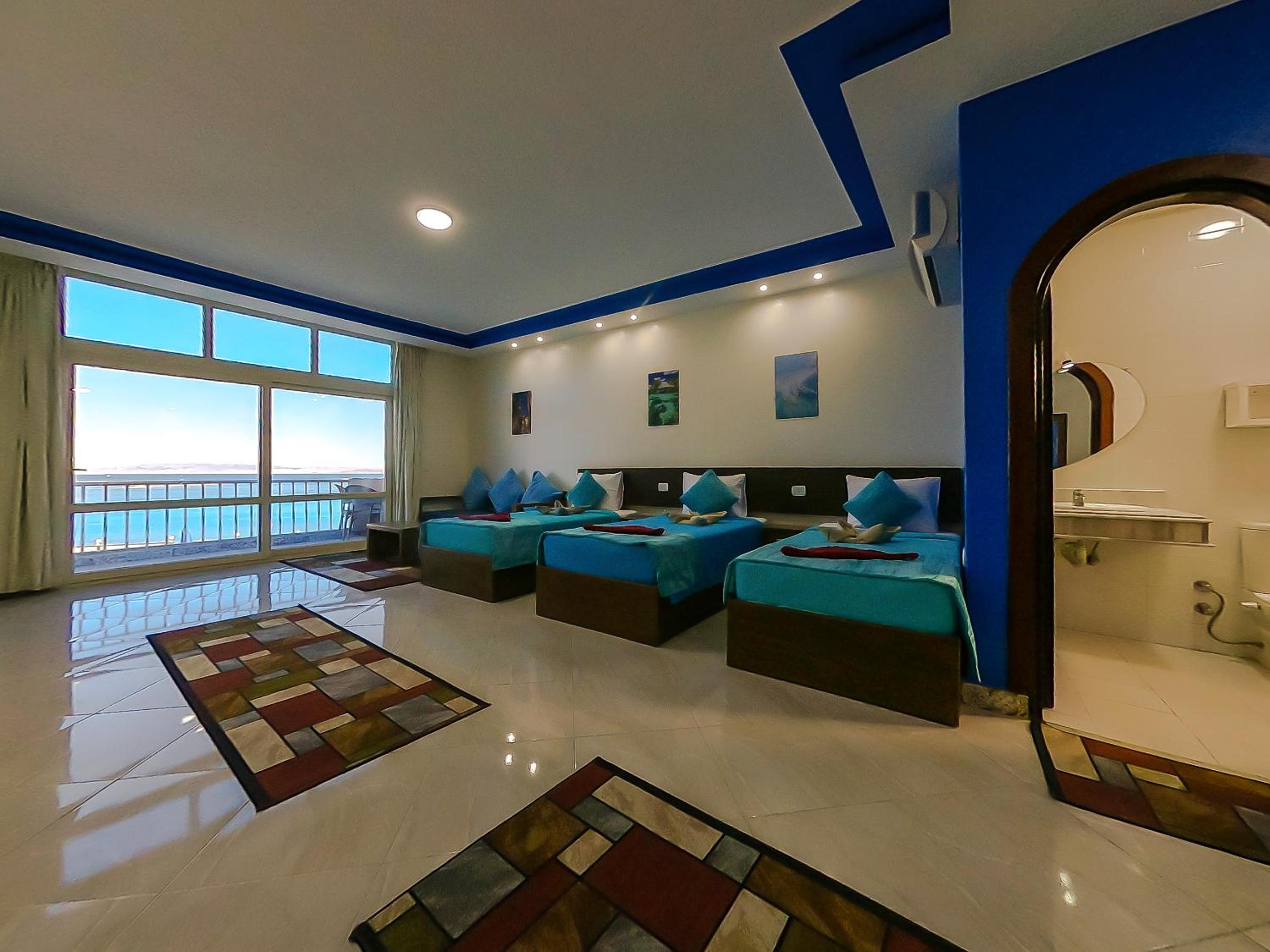 Suite with Sea View - Photo 19