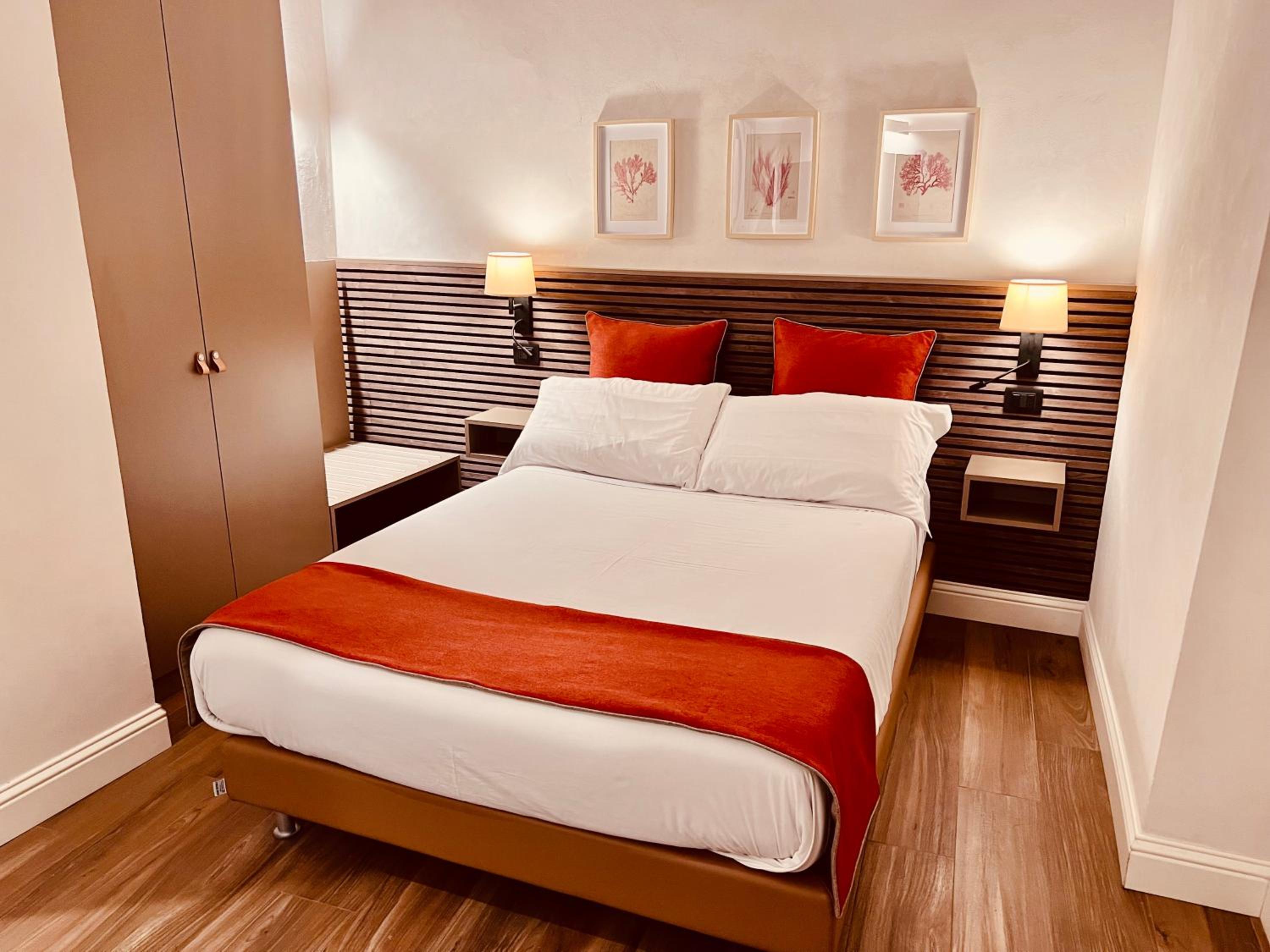 Economy Double Room photo 2