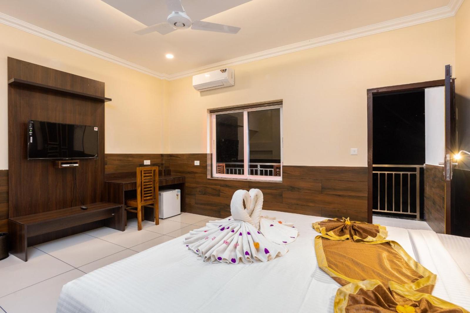 Suite with Balcony - Photo 4