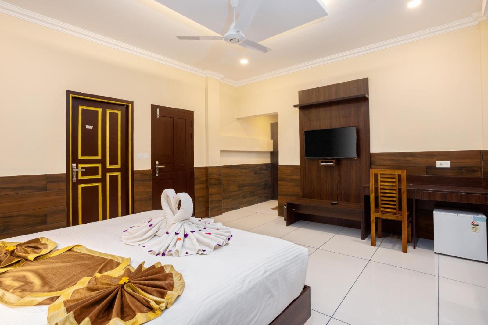 Superior King Room - Photo 5