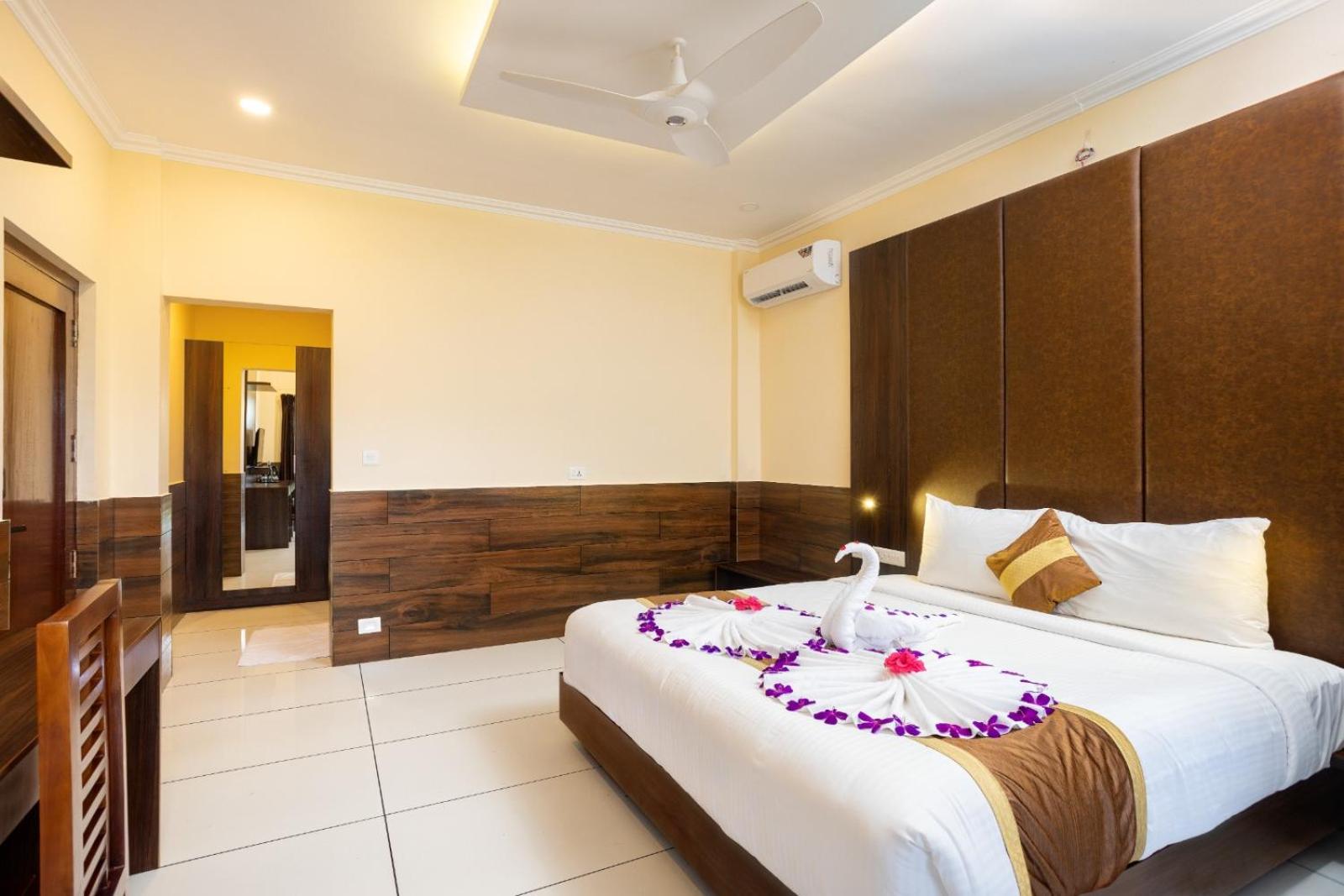 Superior King Room - Photo 4