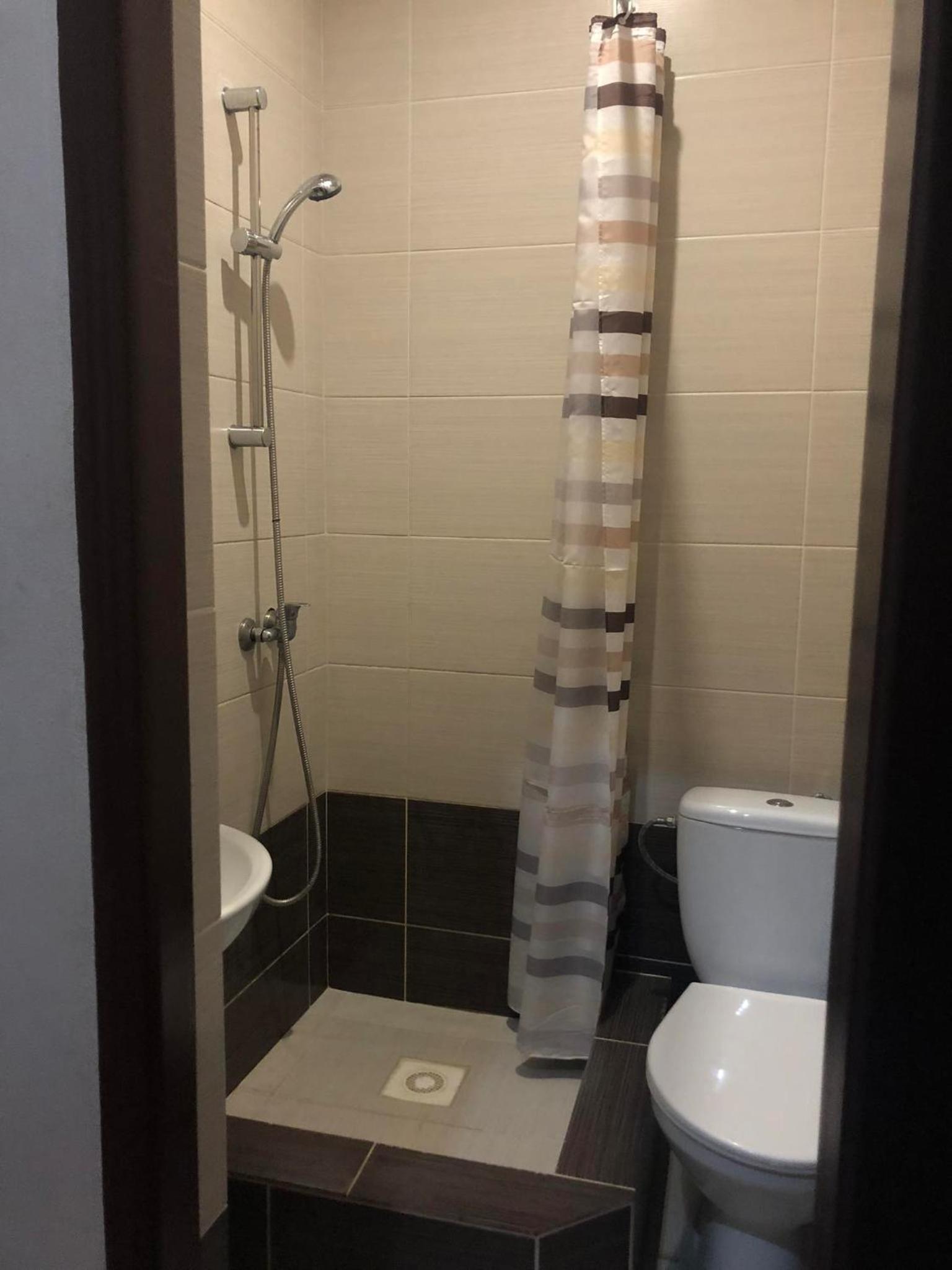 Single Room with Bathroom photo 2