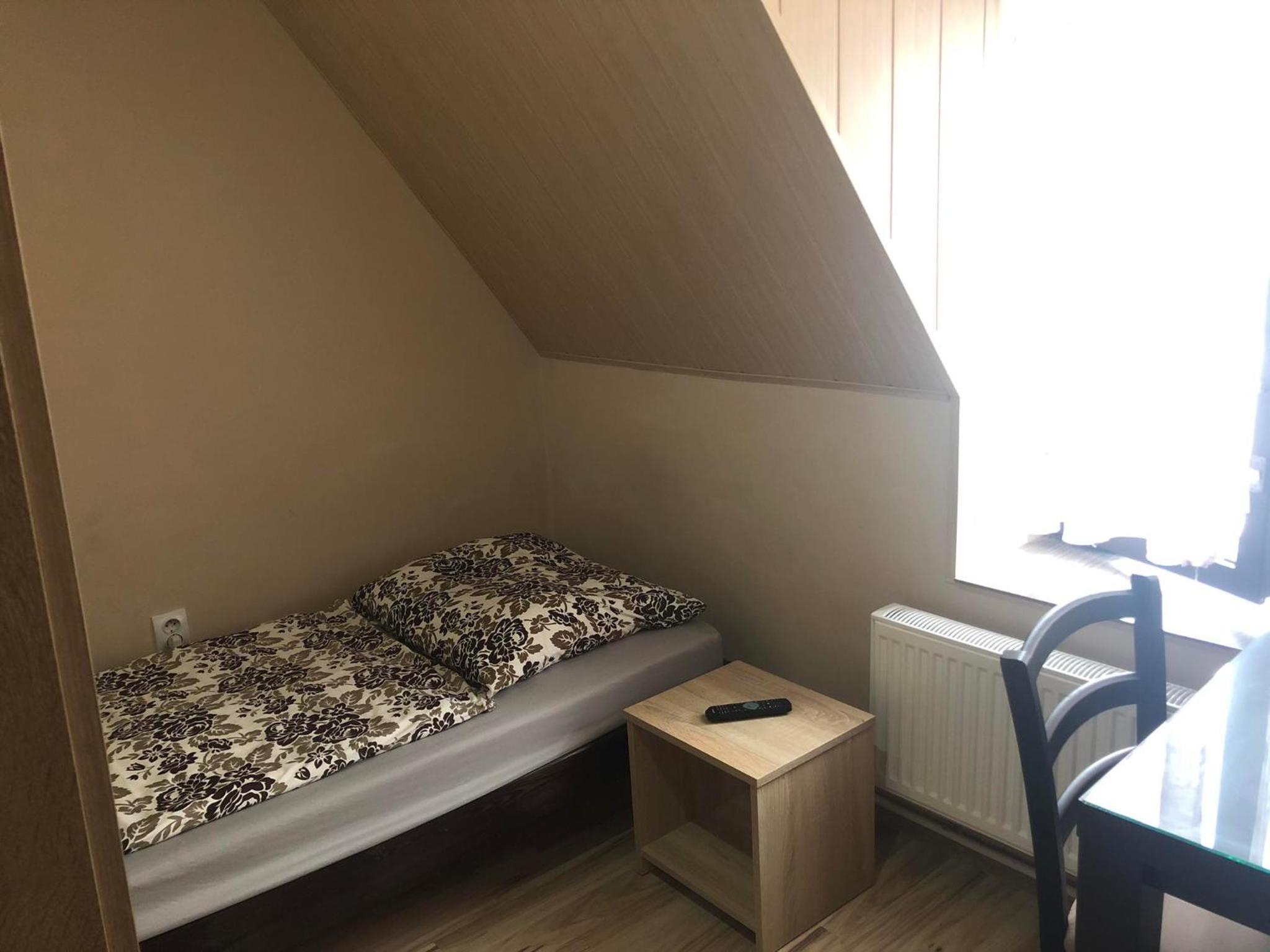 Single Room with Bathroom photo 1