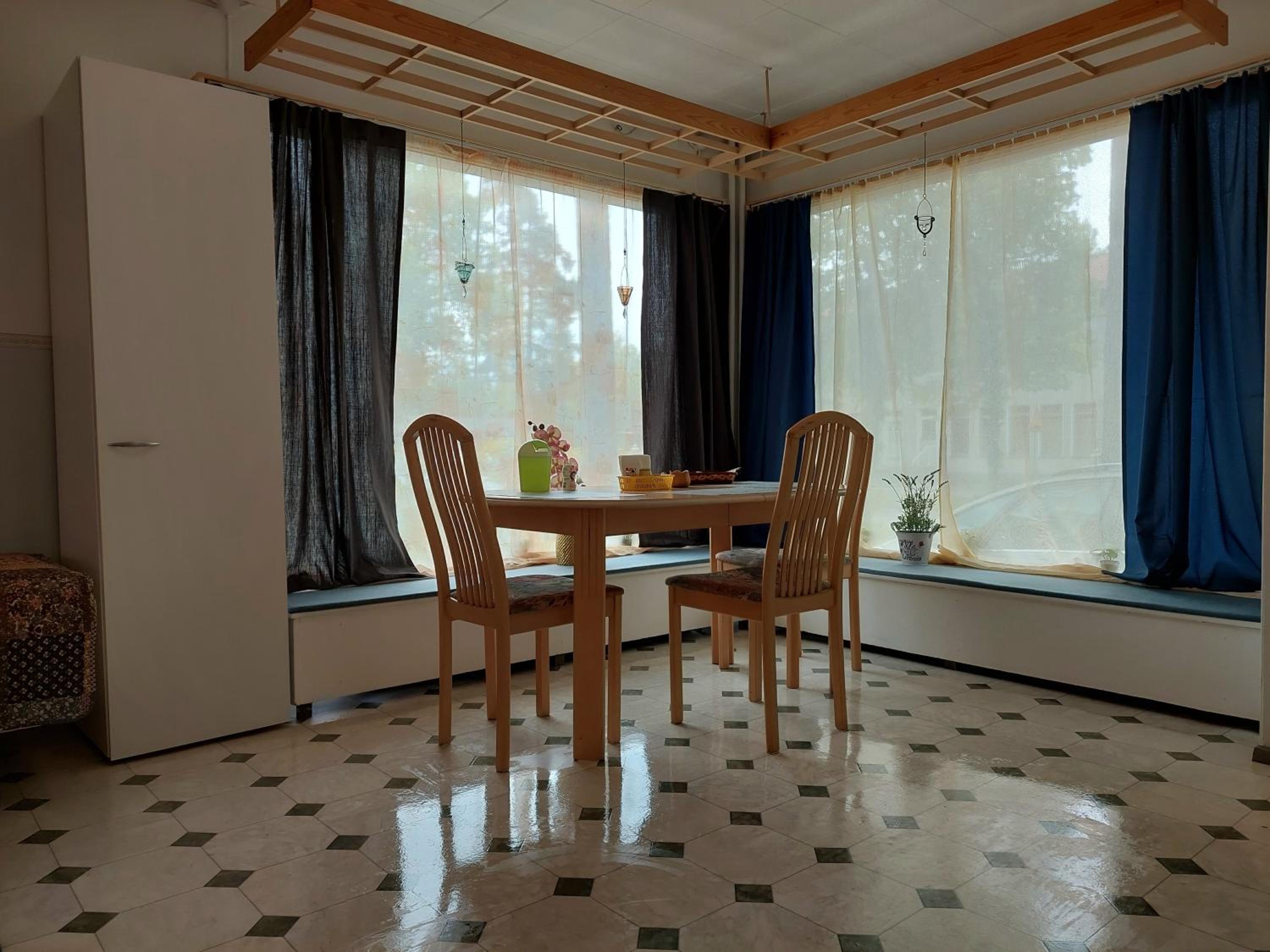 Twin Room with City View - Photo 14