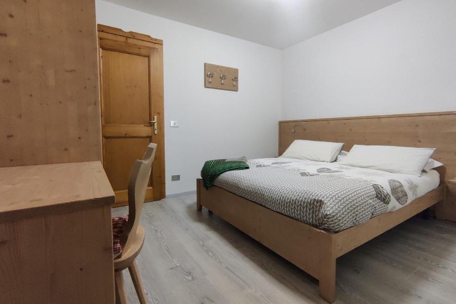 One-Bedroom Apartment with Mountain View photo 3