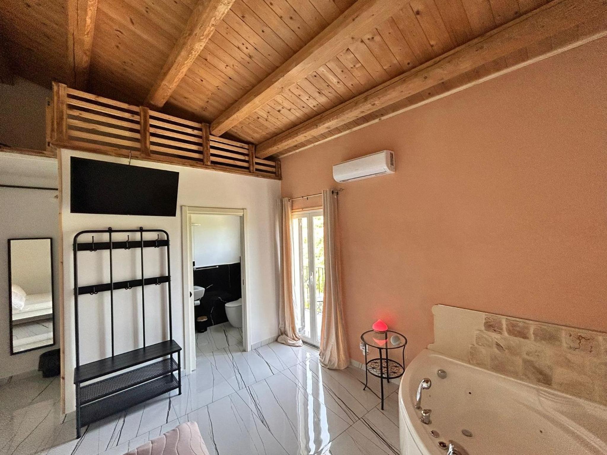 Double Room with Spa Bath