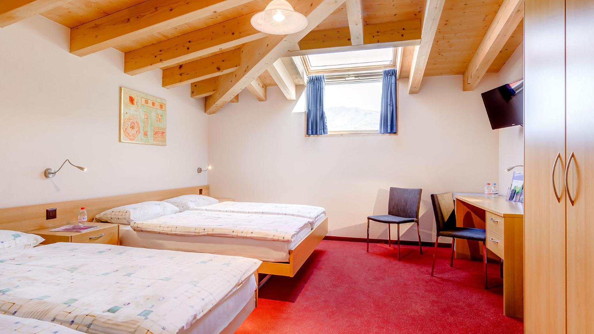 Attic Quadruple Room - Photo 1