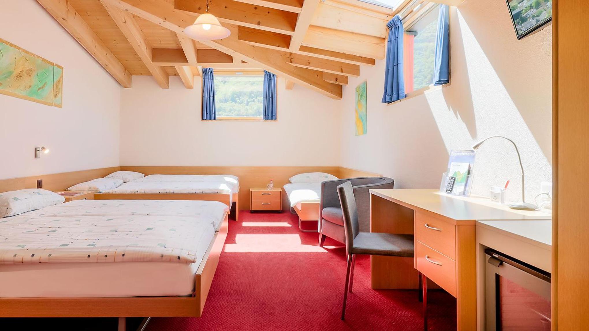 Attic Family Room - Photo 2