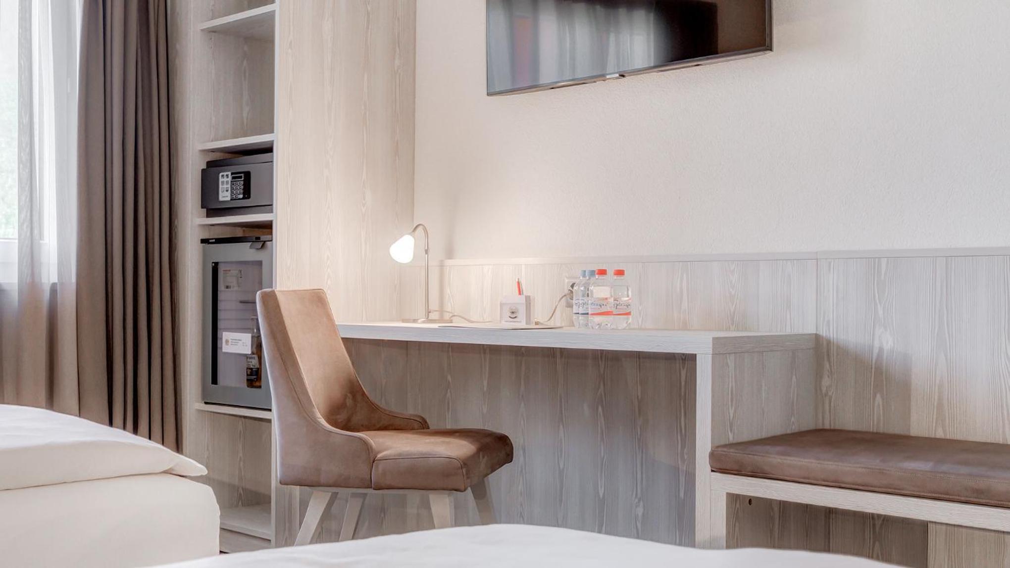 Modern Quadruple Room - Photo 3
