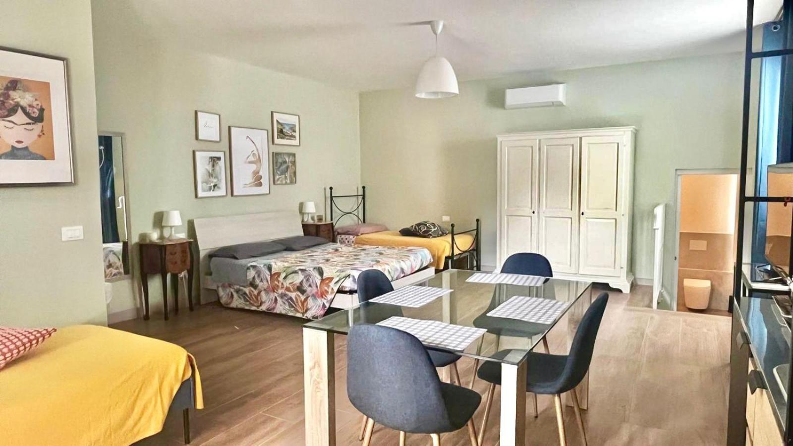 Deluxe Family Room photo 3