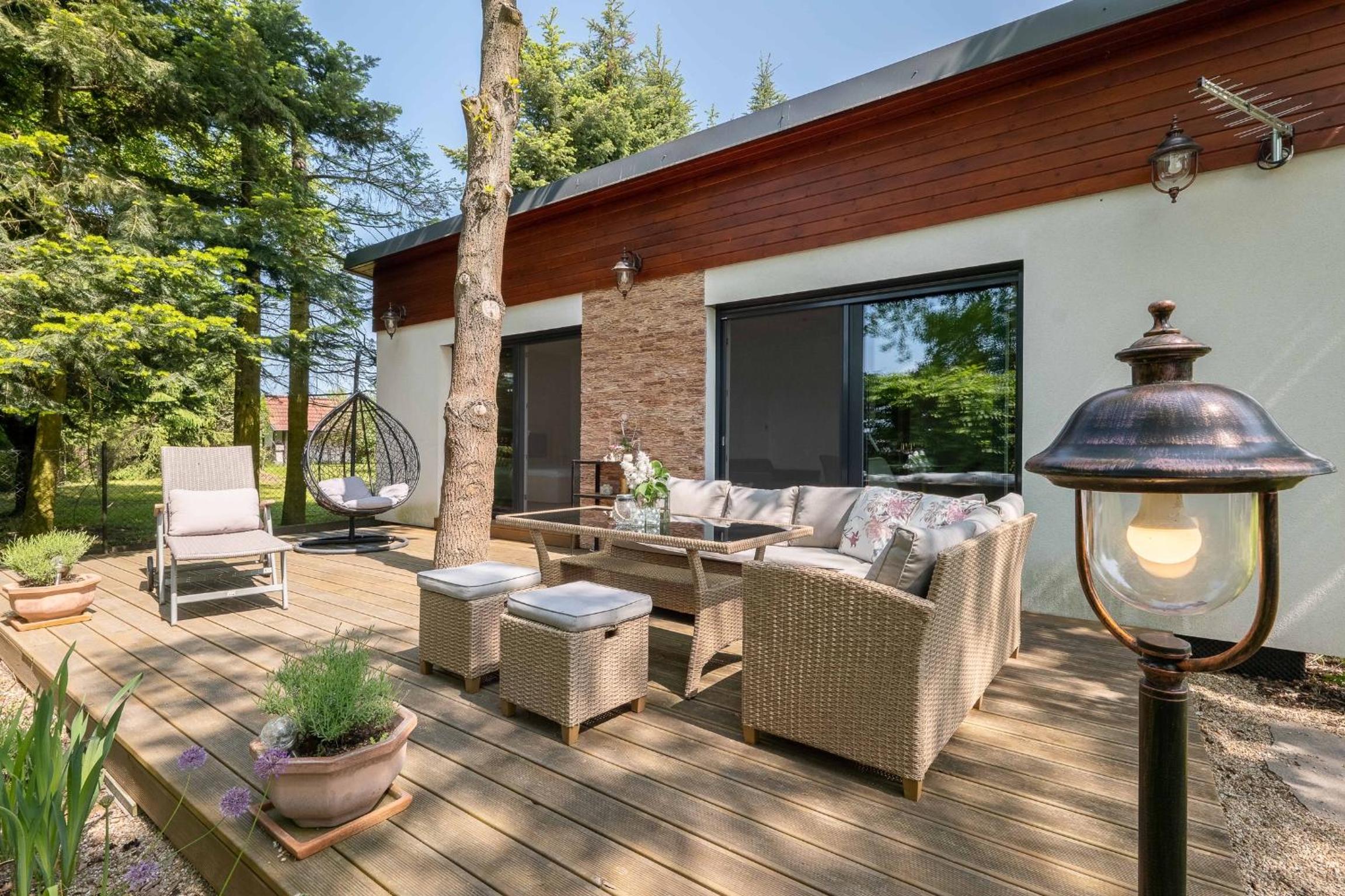 Deluxe Bungalow with Garden View photo 2