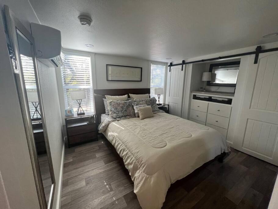 Two-Bedroom House photo 1