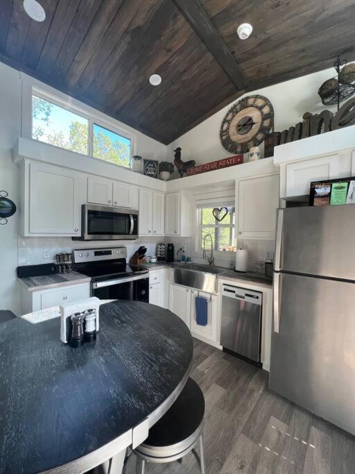 Two-Bedroom House photo 2