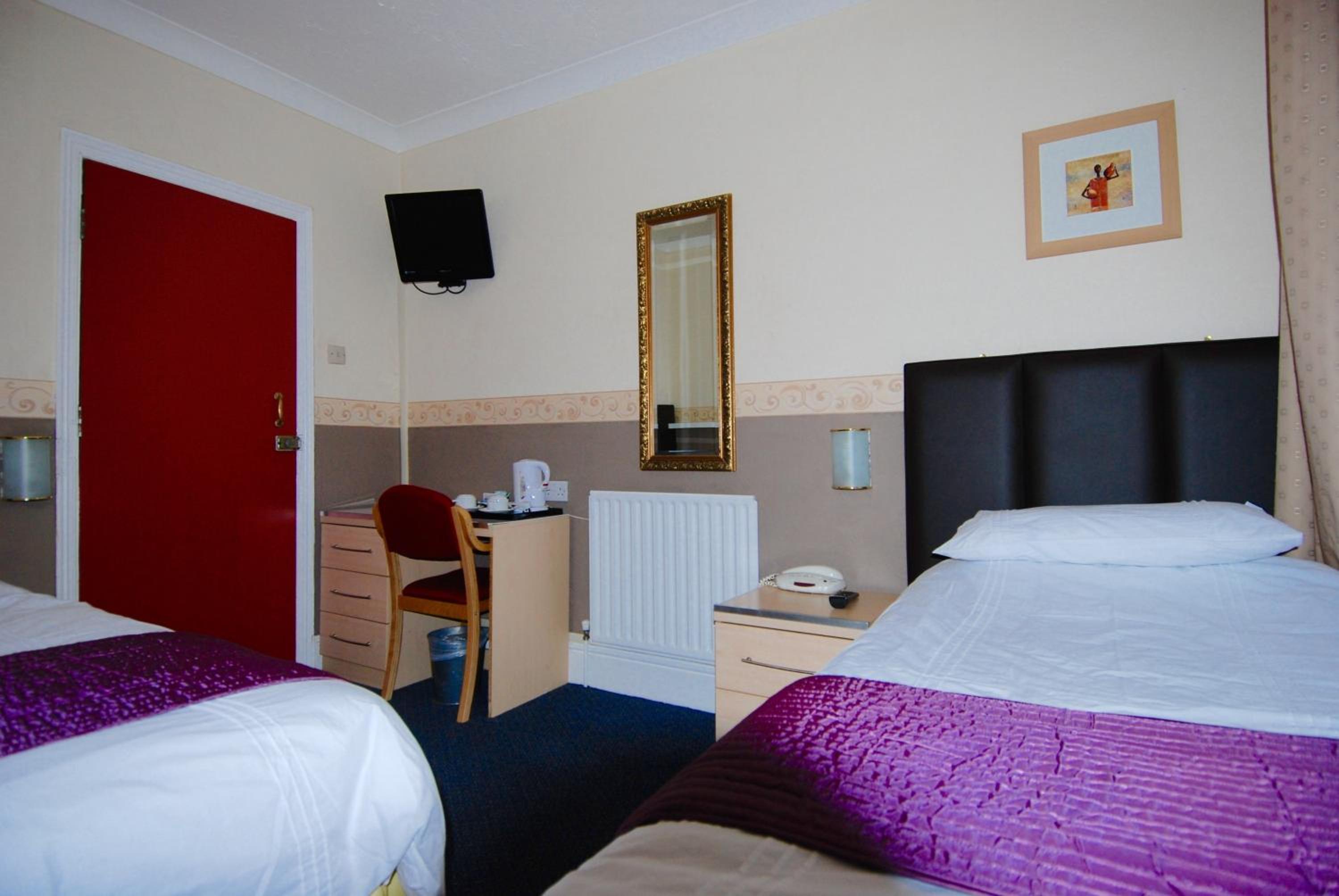 Standard Twin Room photo 3