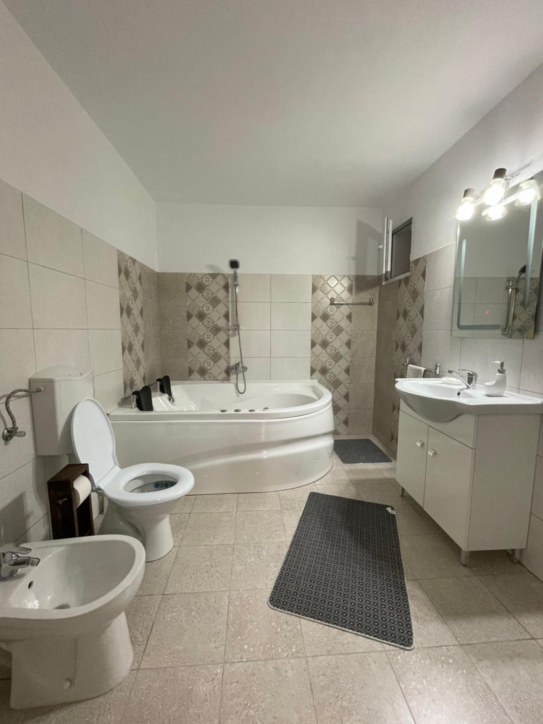 Apartment - Photo 9