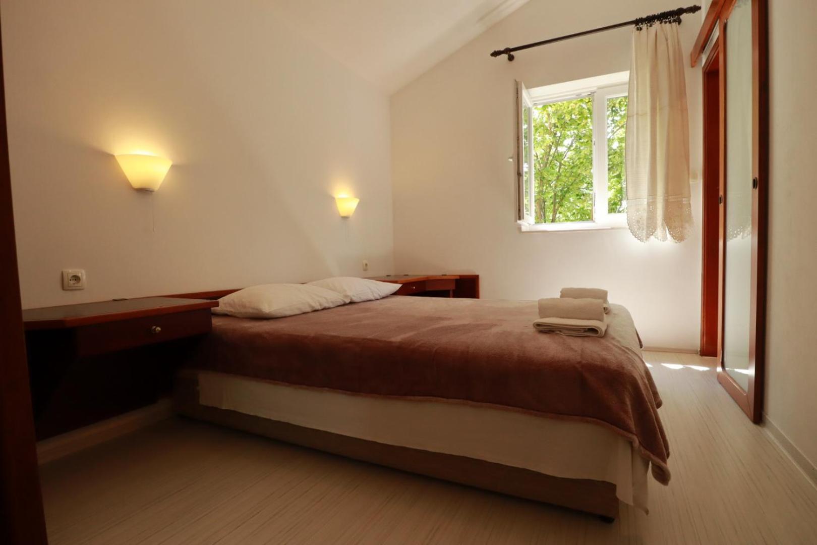 Apartment mit Balkon