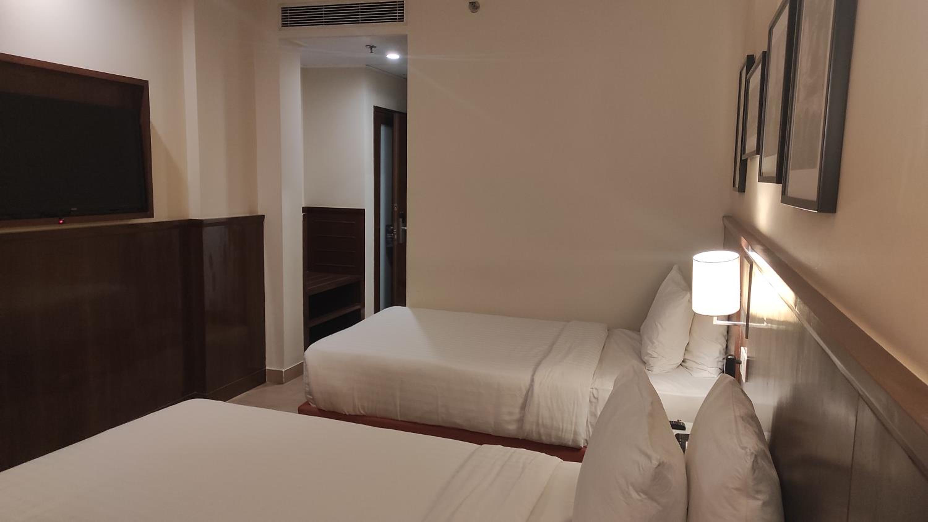 Fairfield Twin Room with 15% discount on Food and Soft beverages.