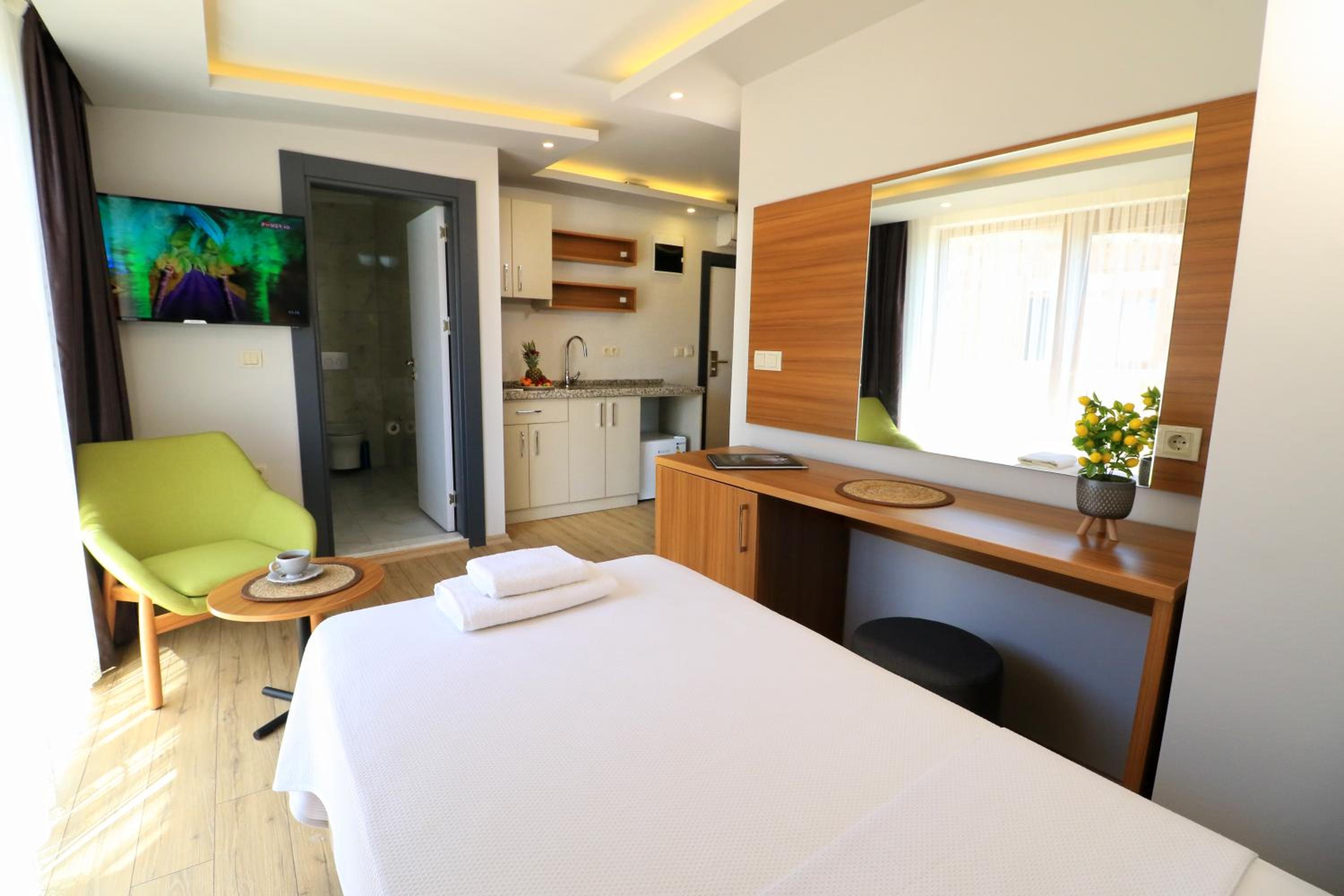 Family Suite - Photo 6