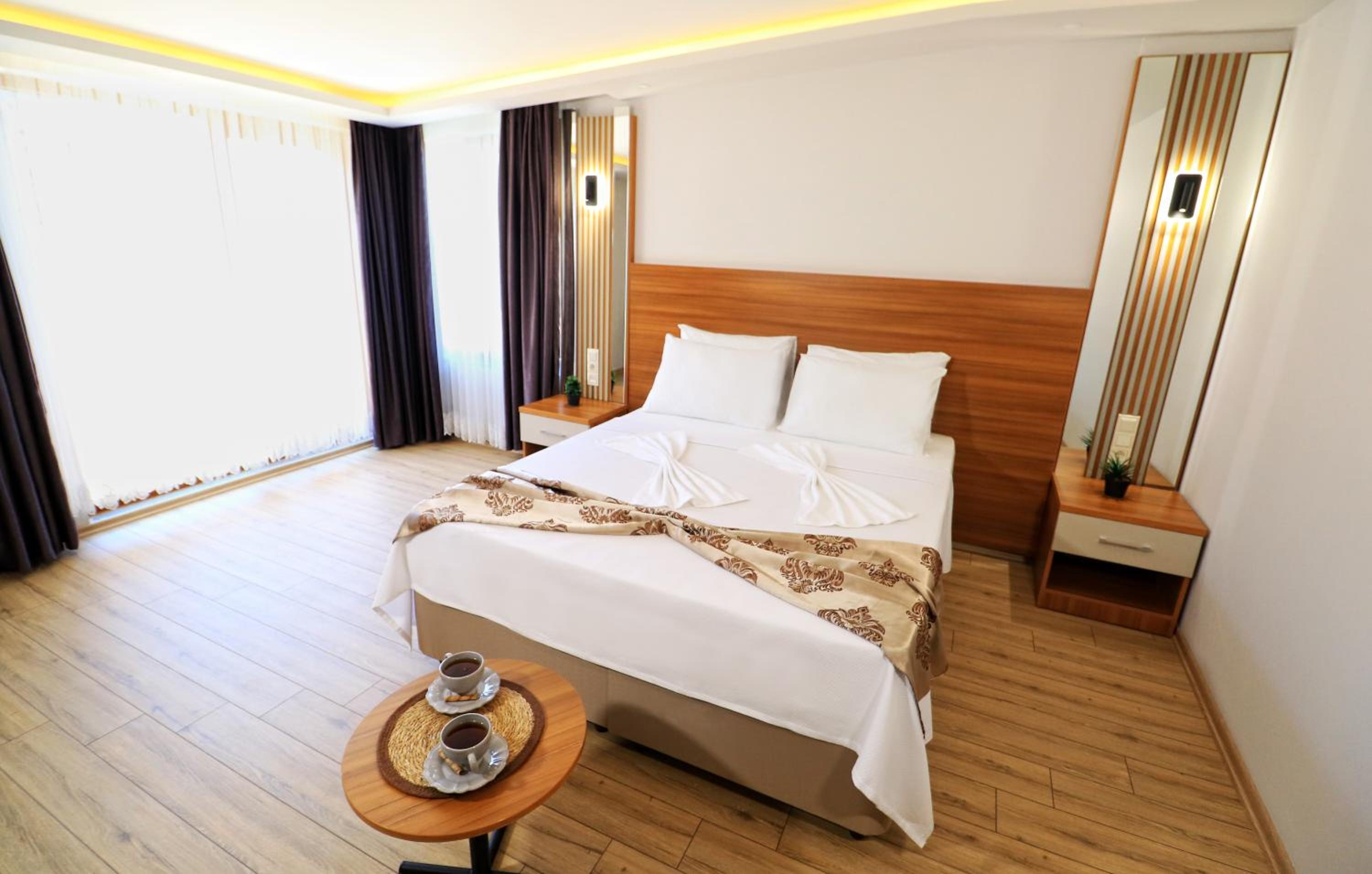 Superior Suite - Photo 5