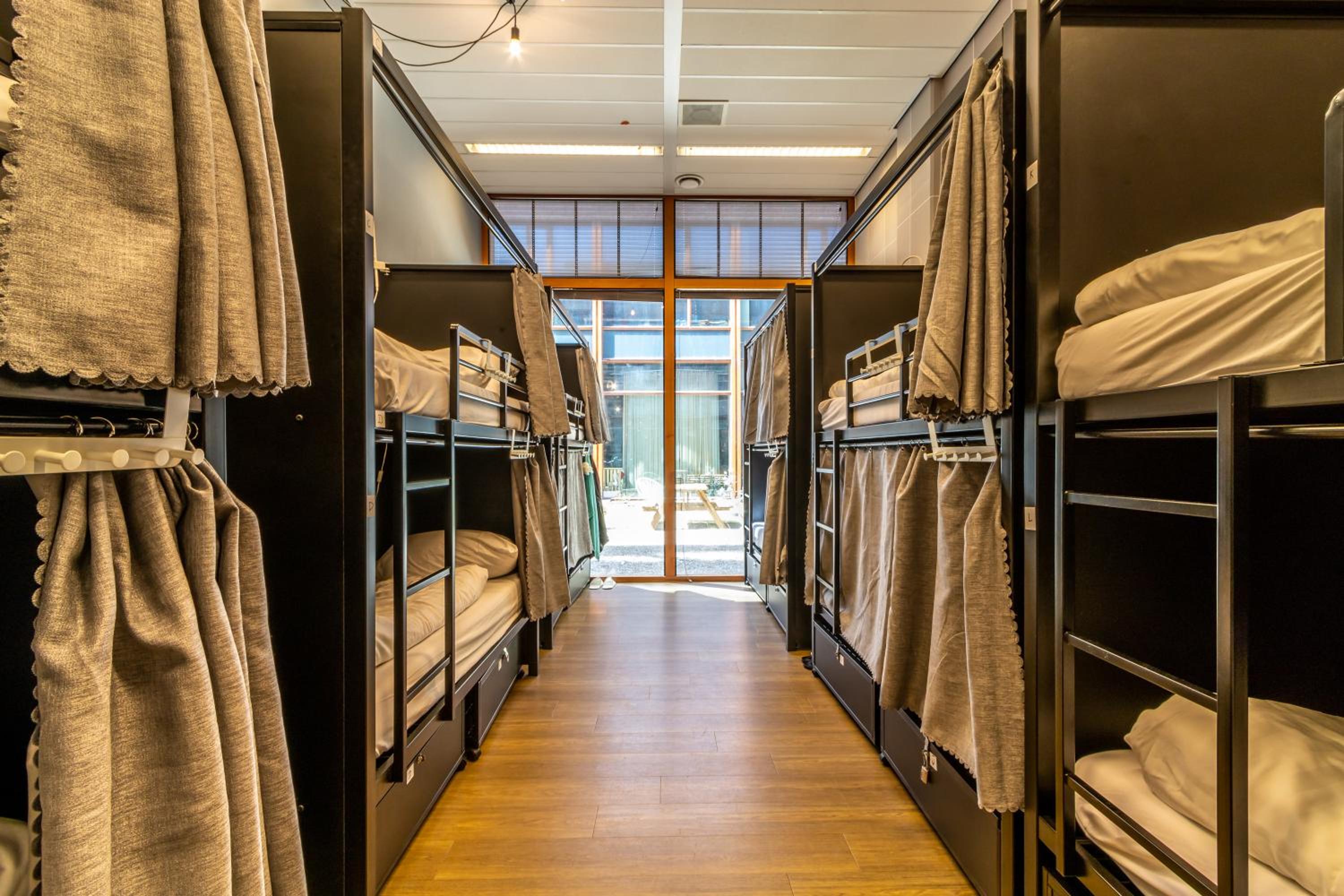 Bed in 12-bed Women Dormitory Room photo 1