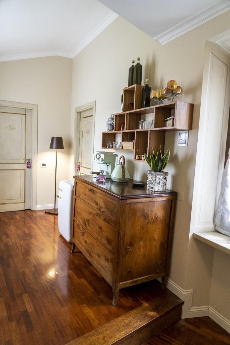 Standard King Room photo 1