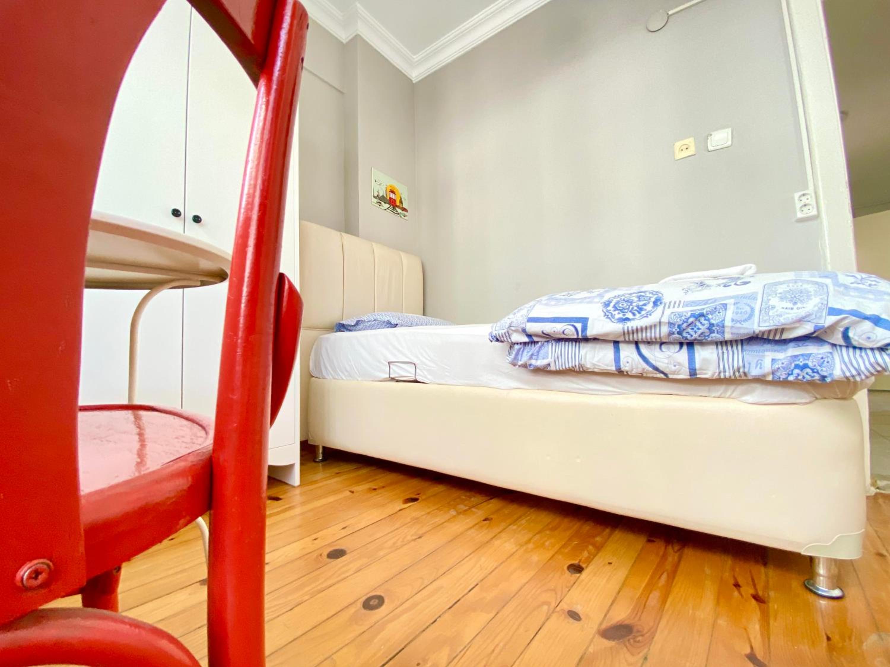 Single Room with Balcony photo 3