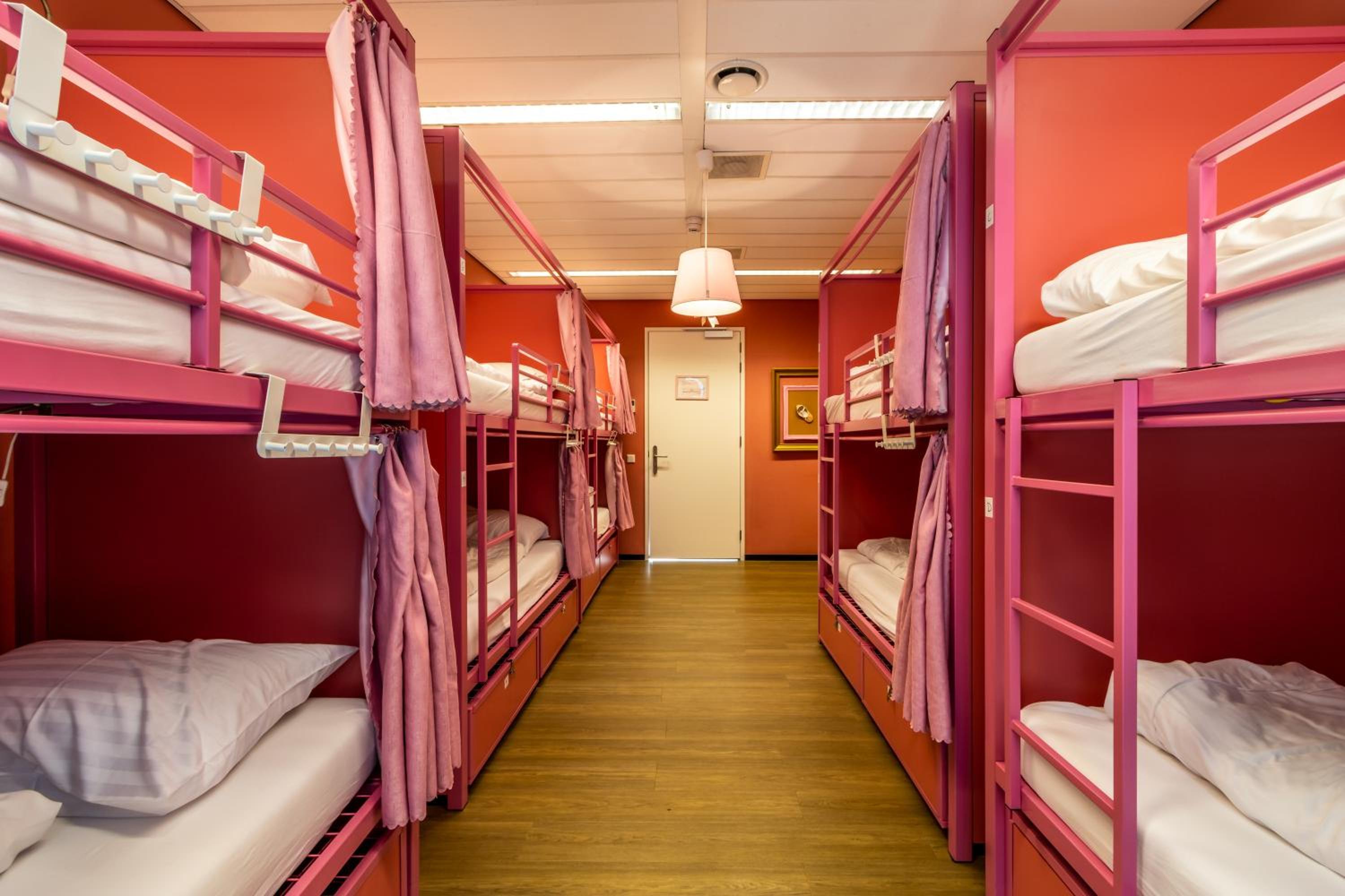 Bed in 10-Bed Women Dormitory Room photo 2