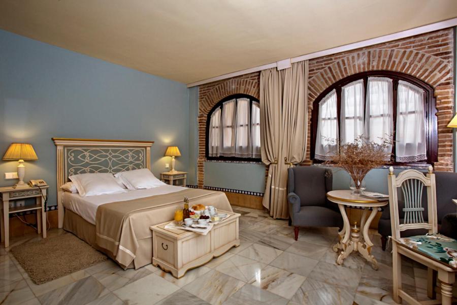 Deluxe Room - Photo 2