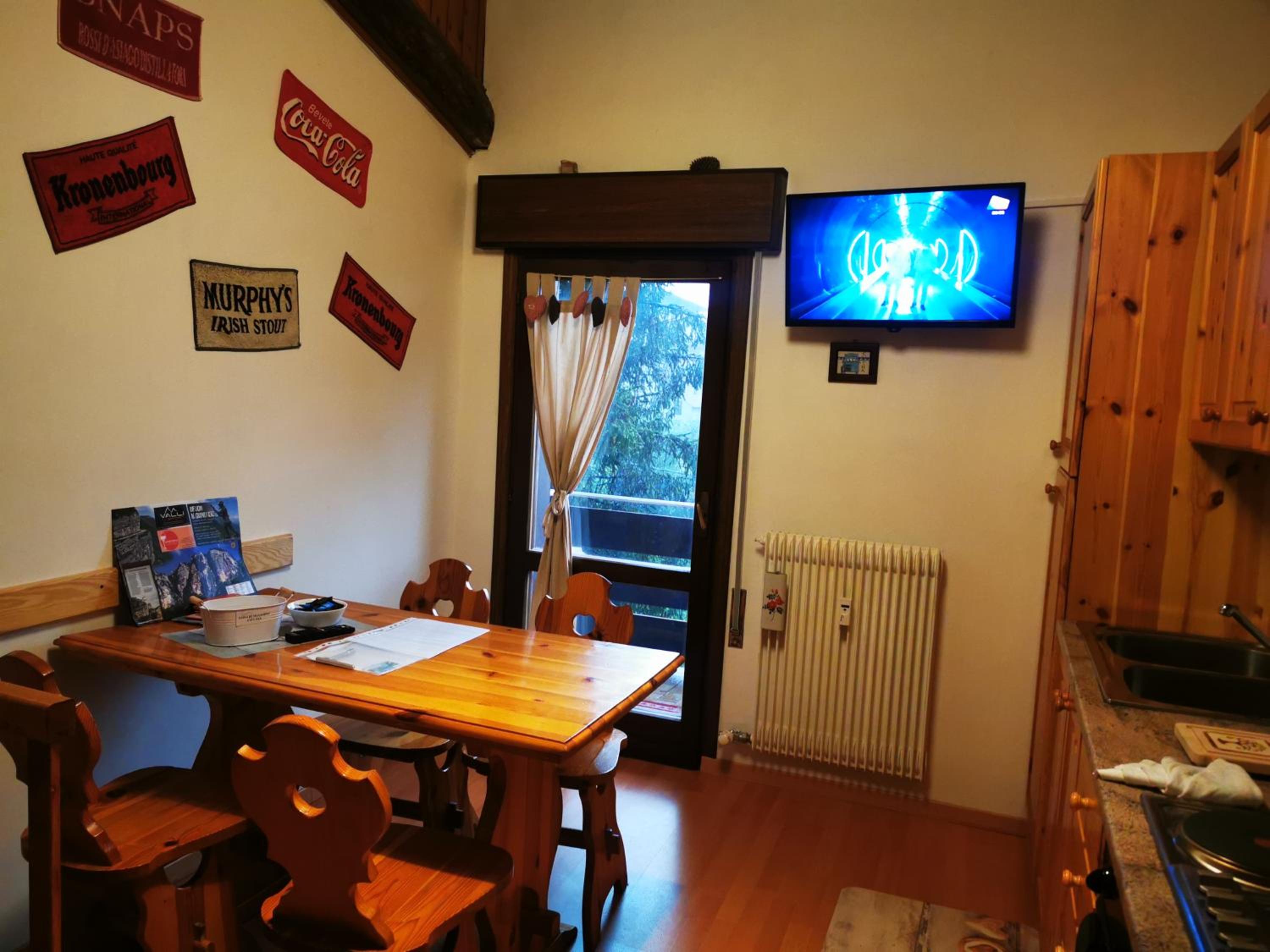 Three-Bedroom Apartment photo 2