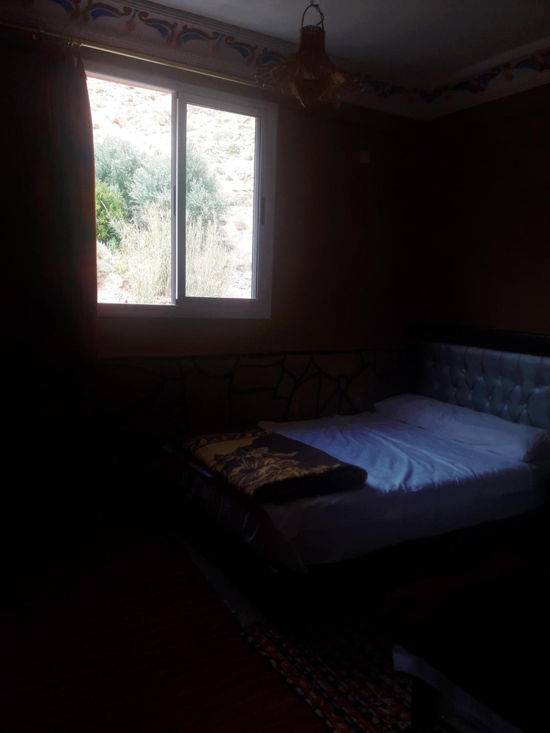 Family Room with Private Bathroom - Photo 5