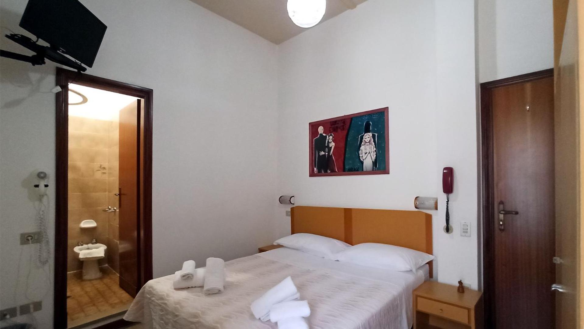Economy Double Room photo 1