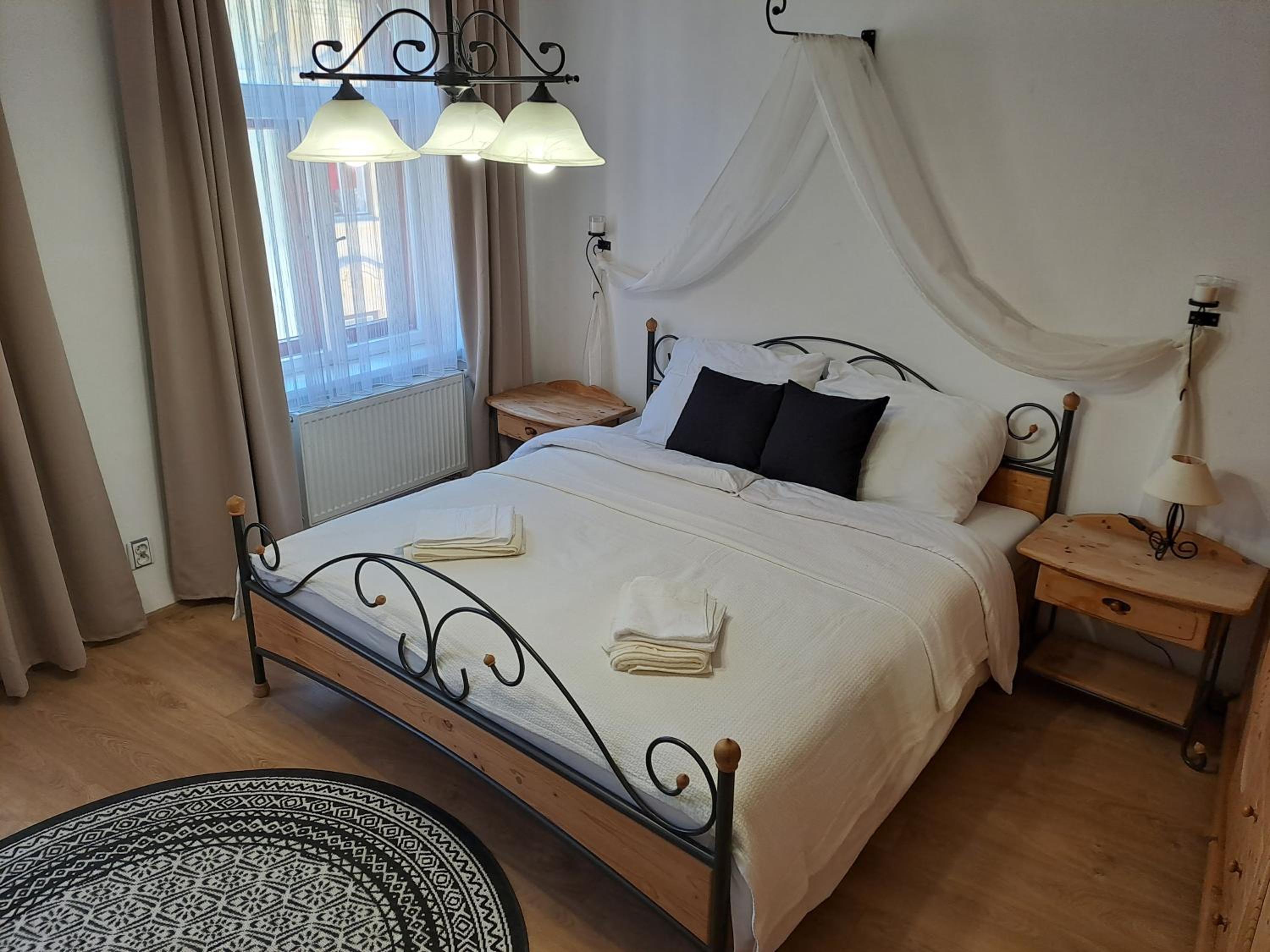 Standard Double Room with Shared Bathroom