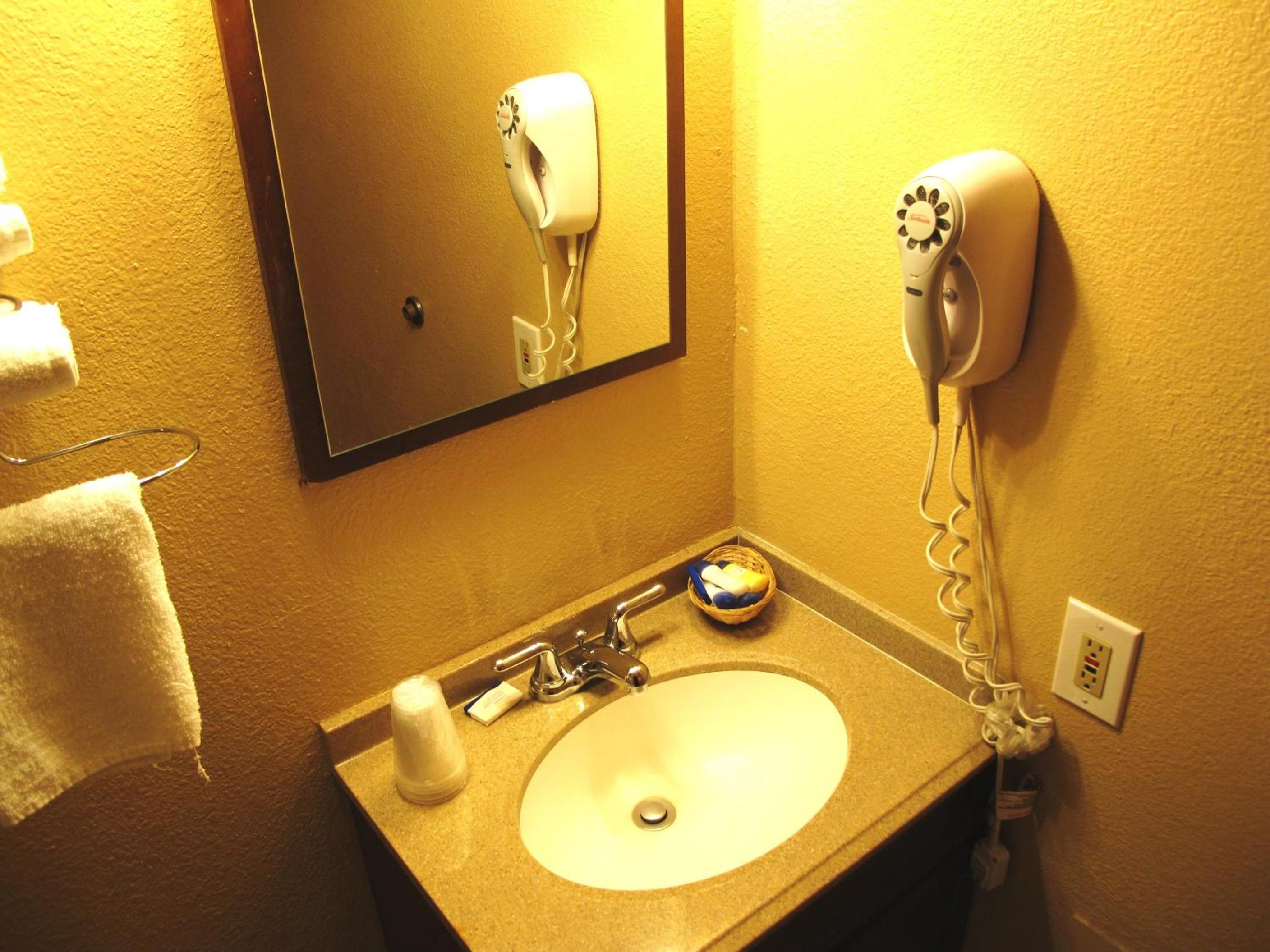 King Suite with Spa Bath photo 3