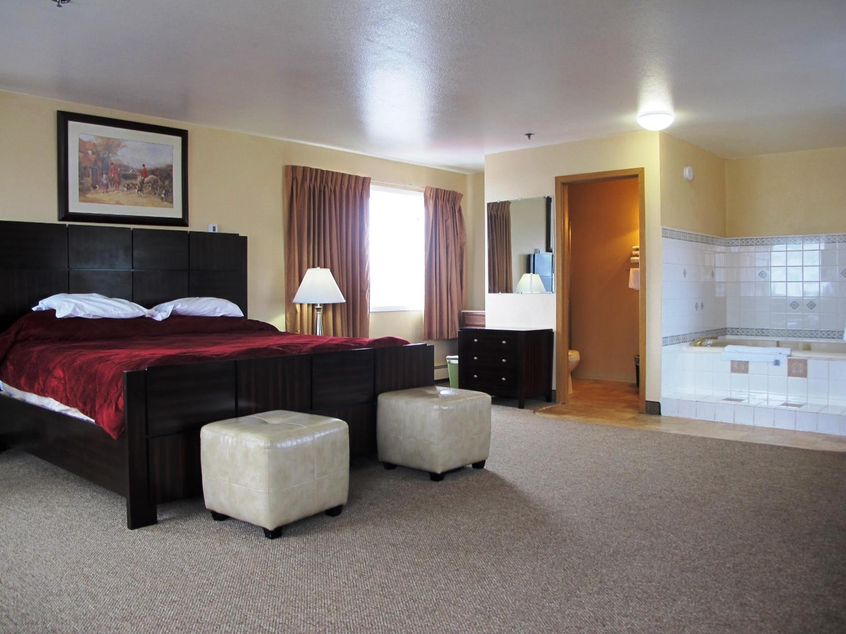 King Suite with Spa Bath photo 2