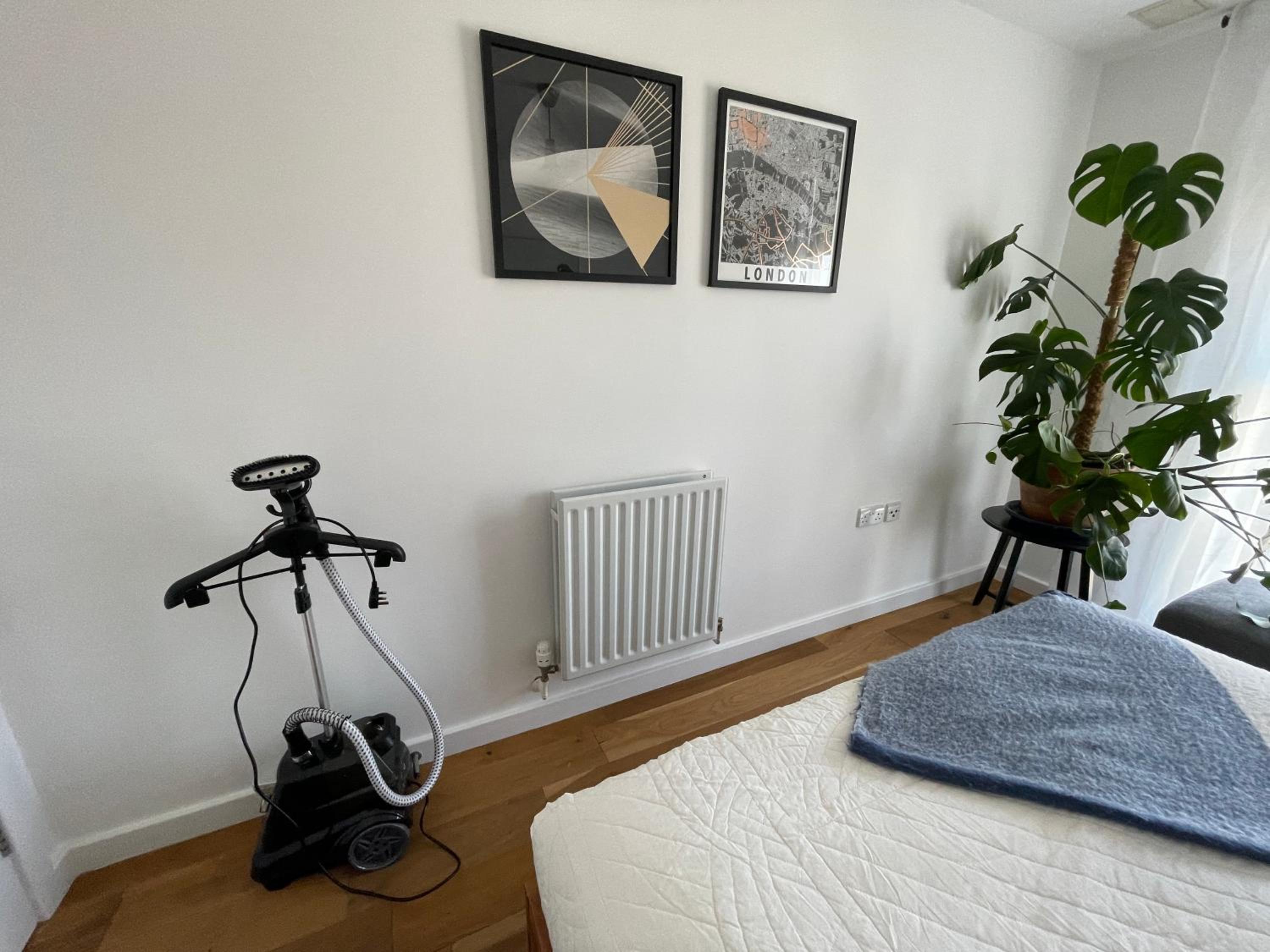 One-Bedroom Apartment photo 3