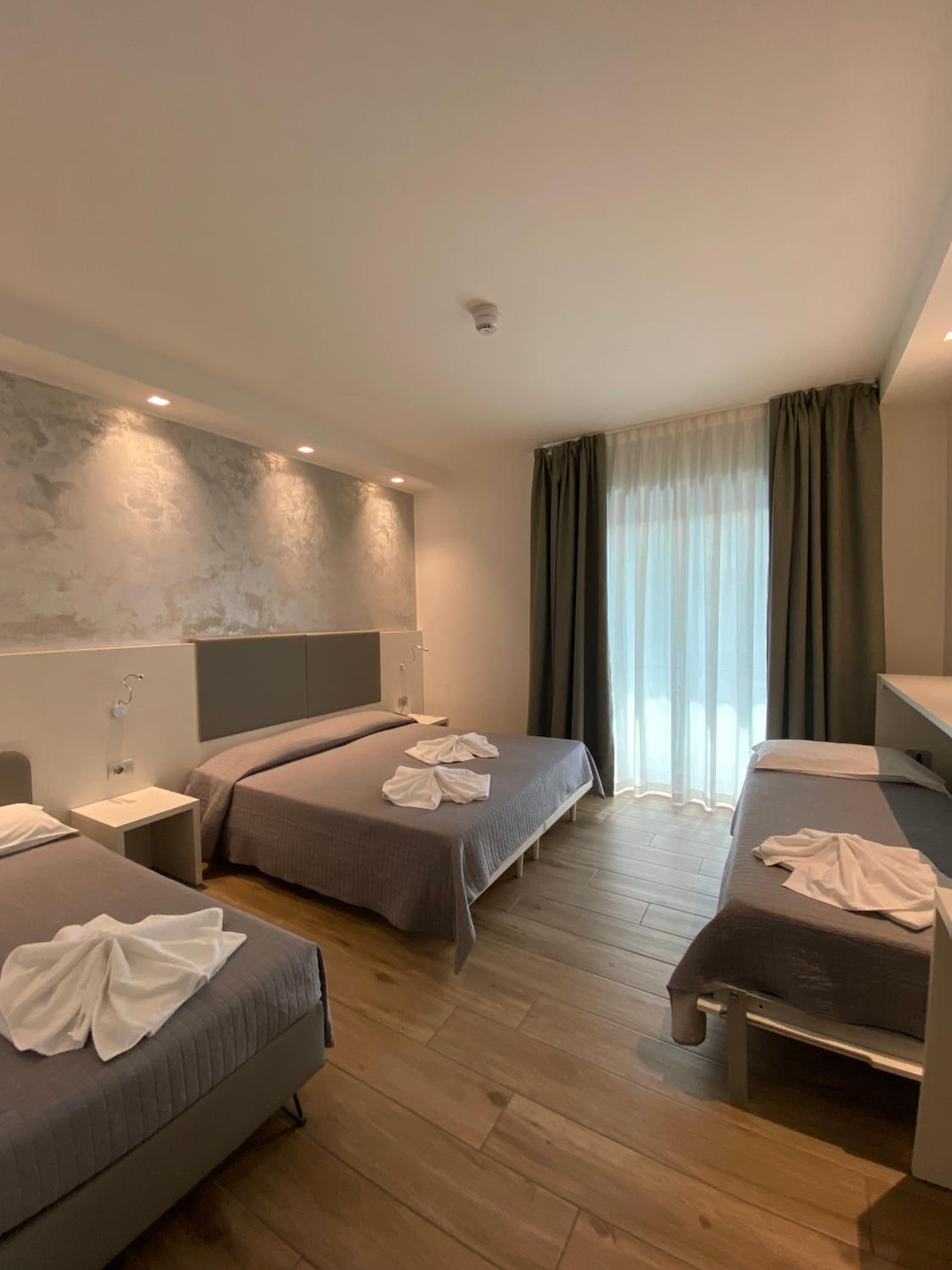 Superior Quadruple Room with Terrace