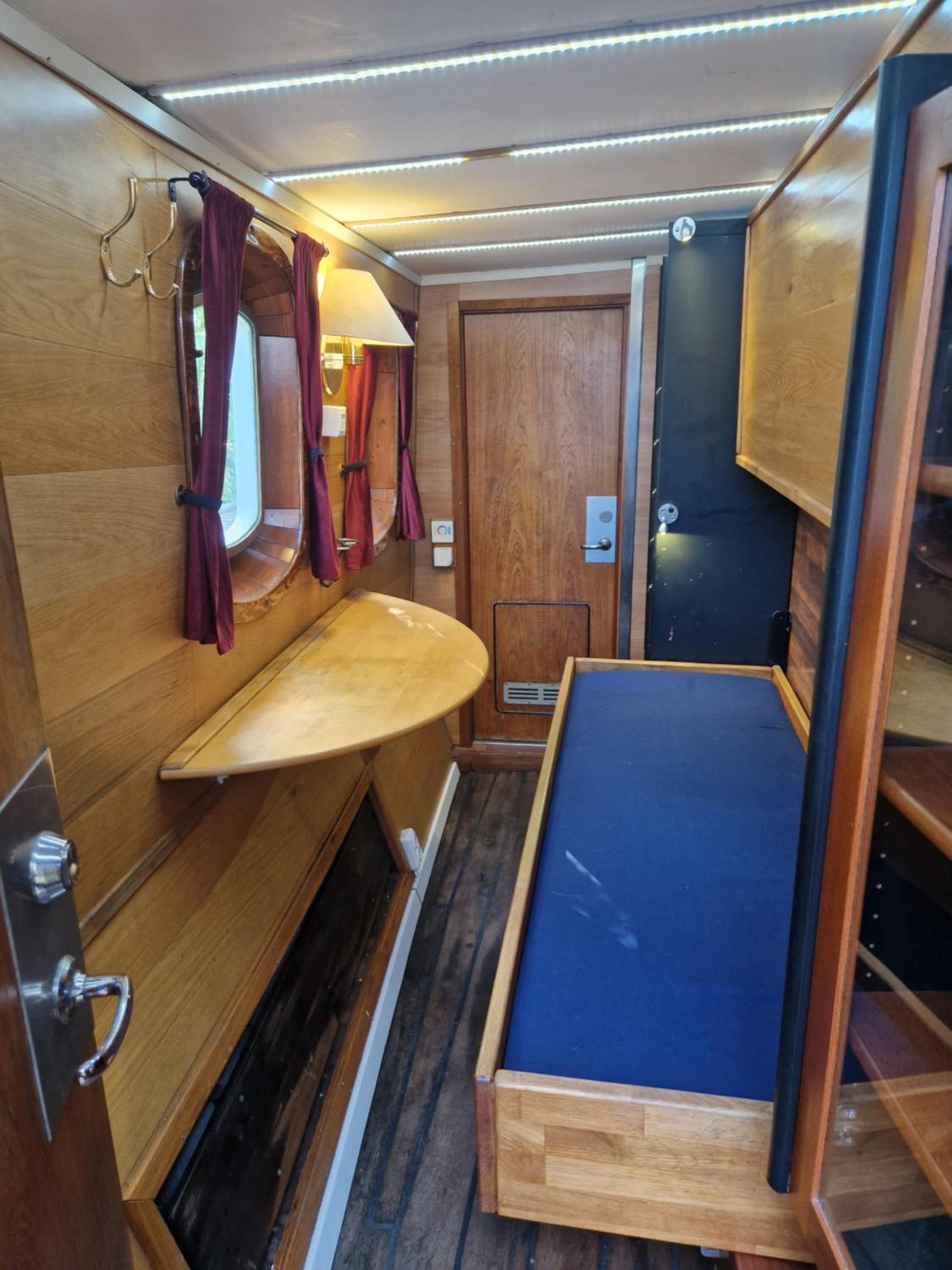 Twin Room with Lake View photo 2
