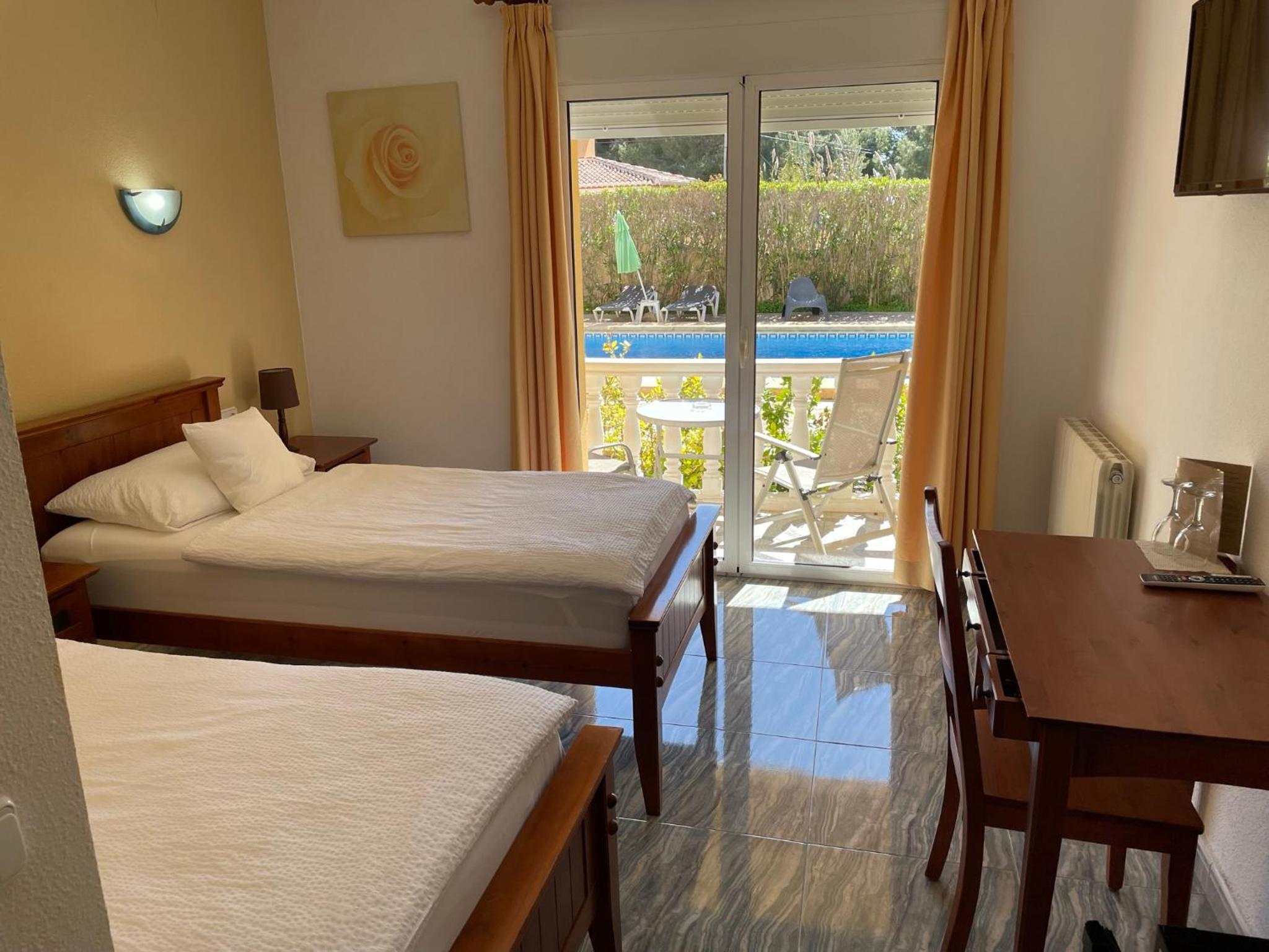 Double Room with Terrace - Photo 6