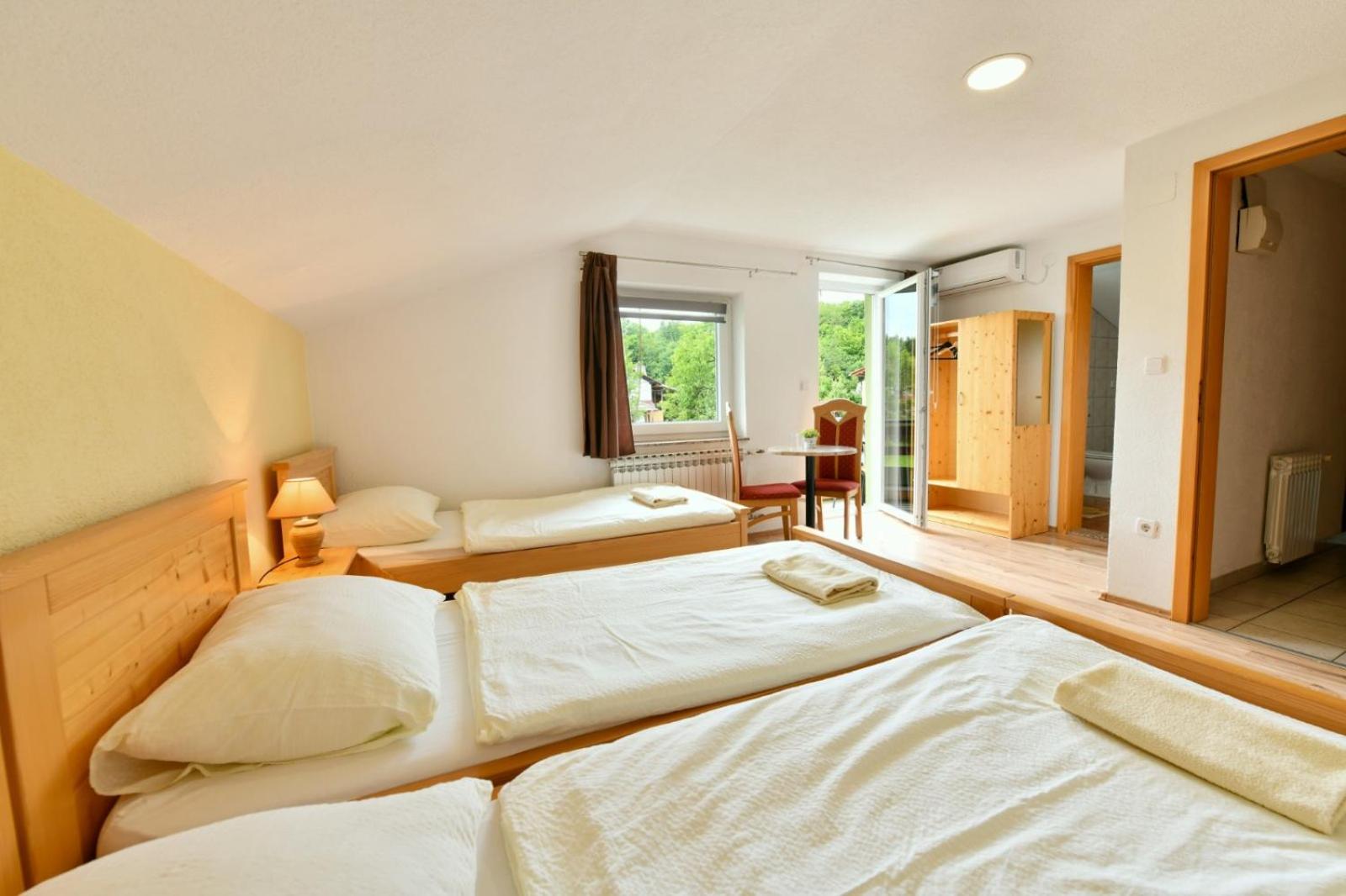 Triple Room photo 3