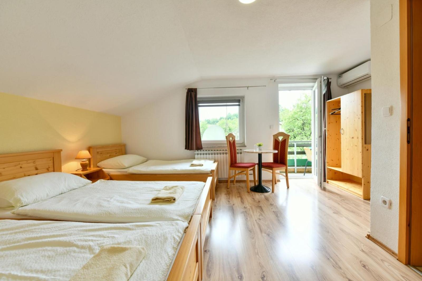 Triple Room photo 2