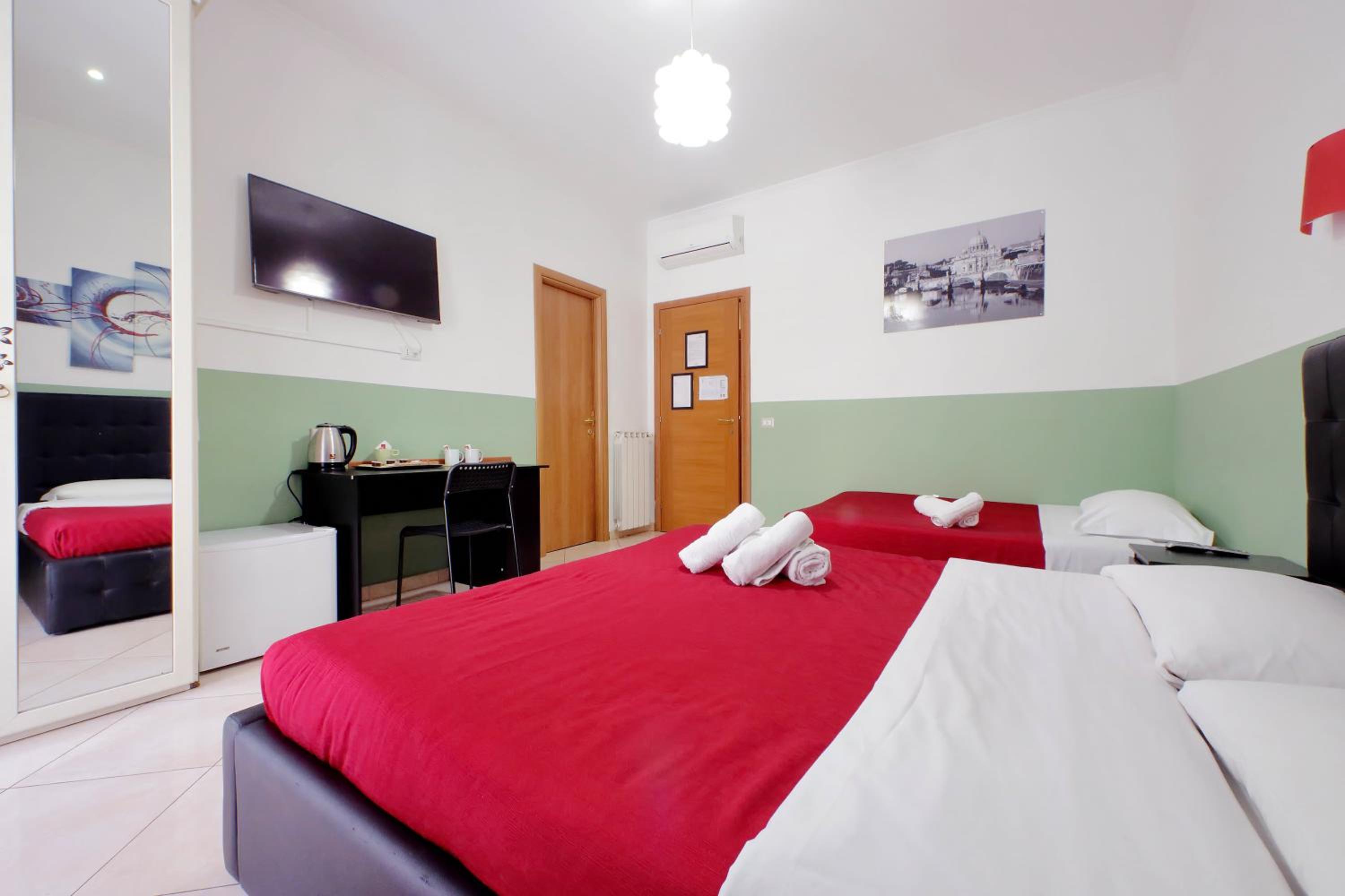 Triple Room photo 2
