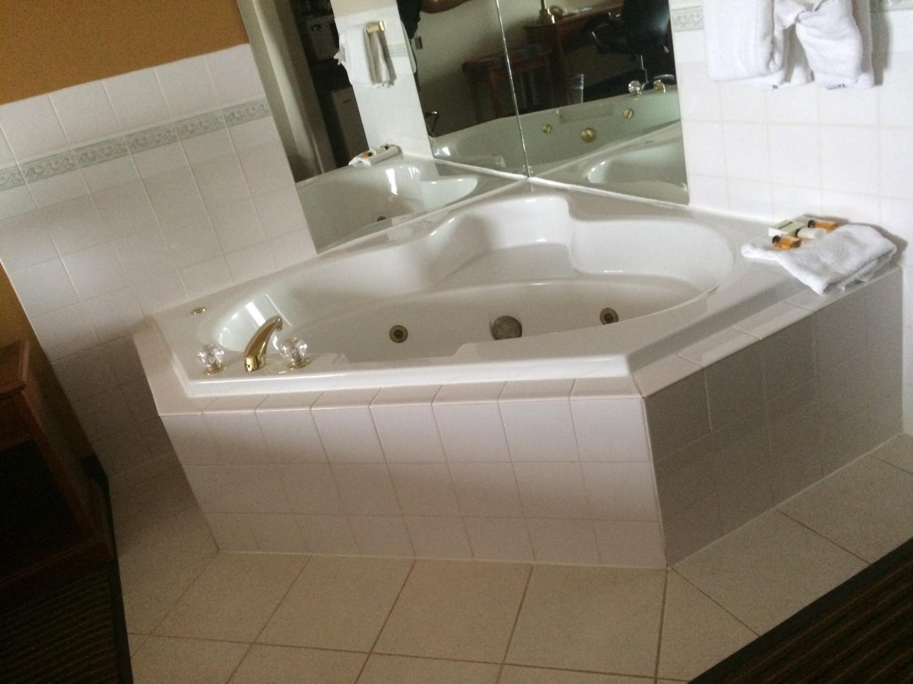 King Room with Spa Bath - Photo 2