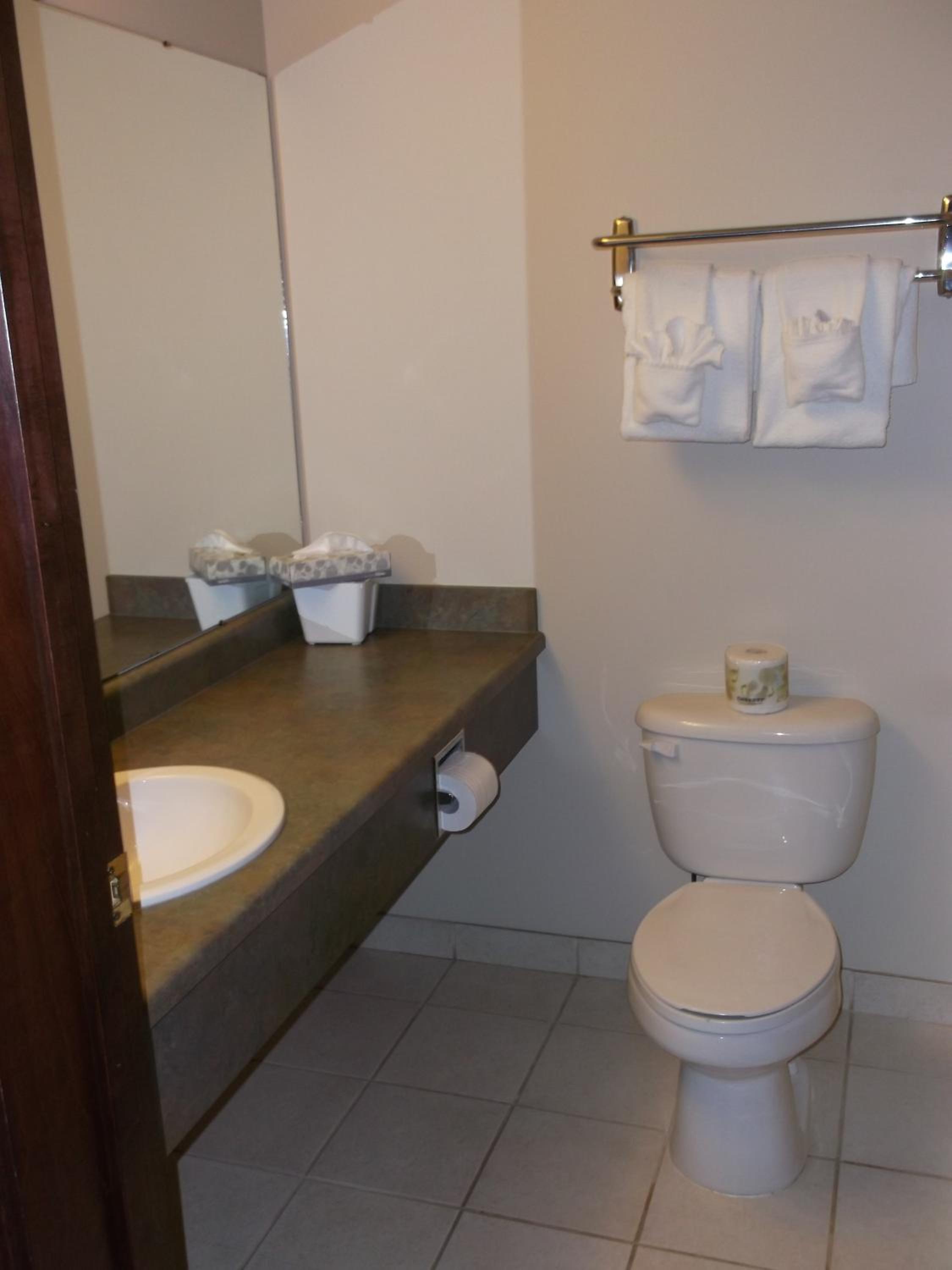 King Room with Spa Bath - Photo 4