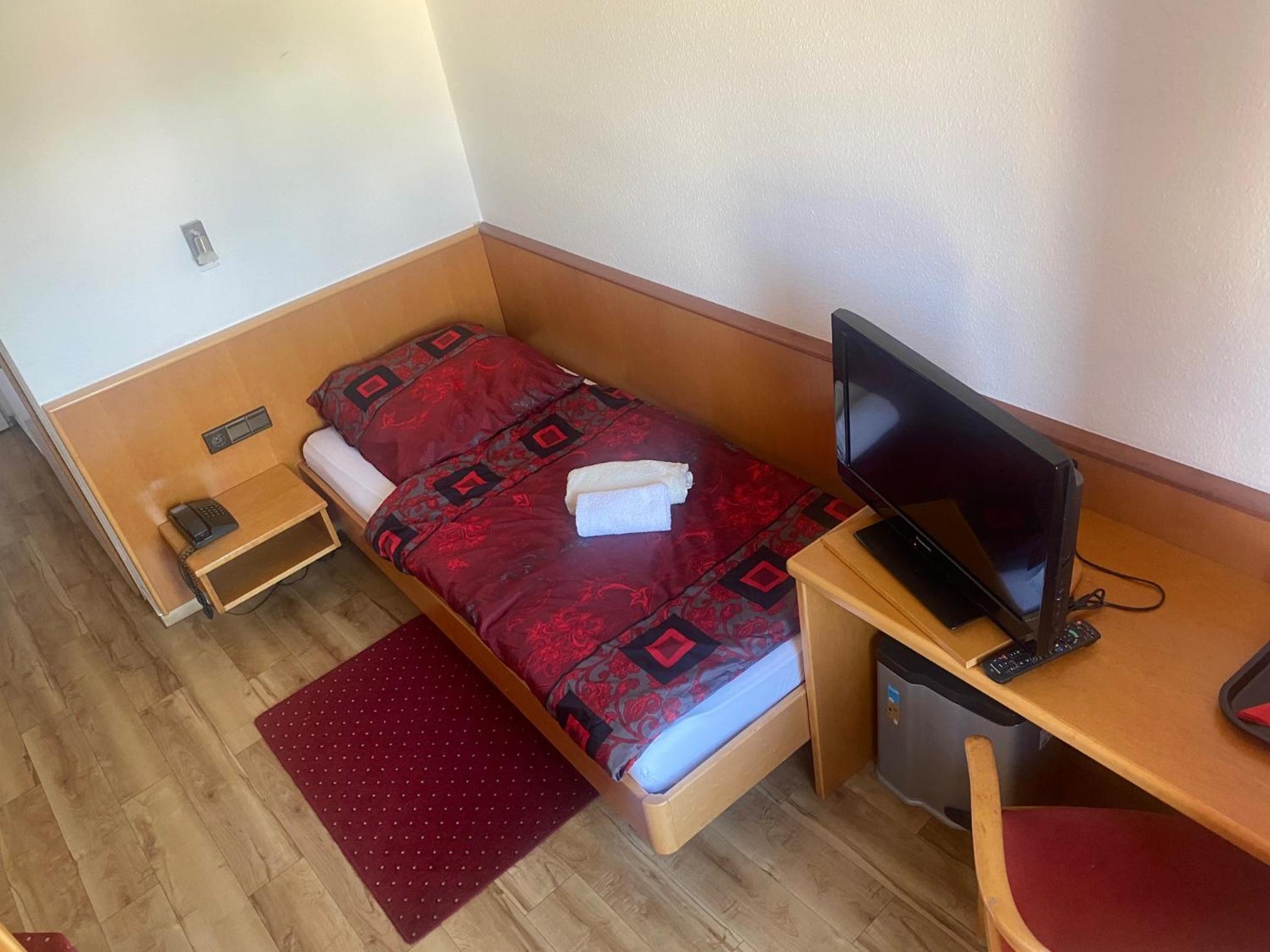 Single Room With Private Bathroom