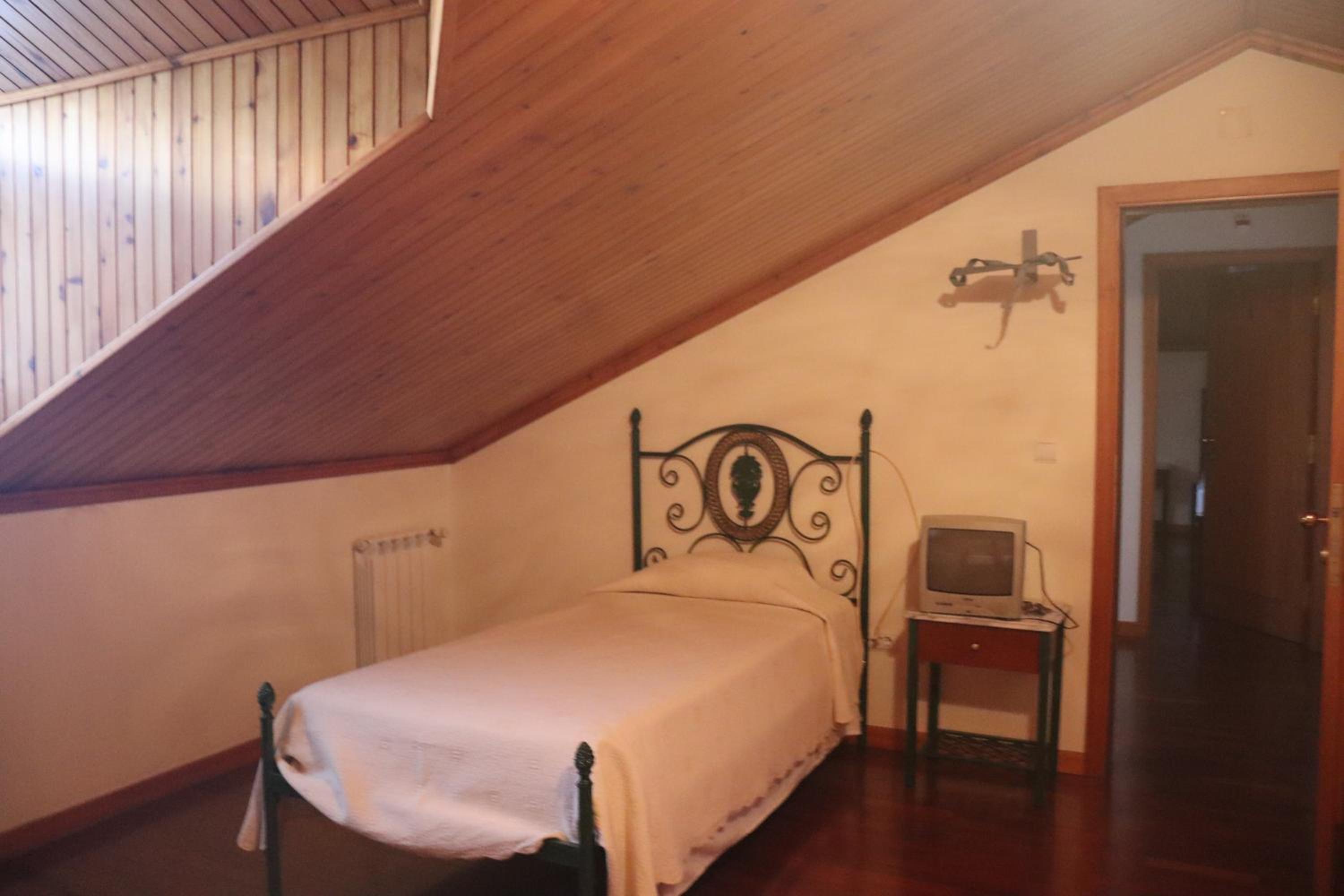 Budget Double Or Twin Room photo 2