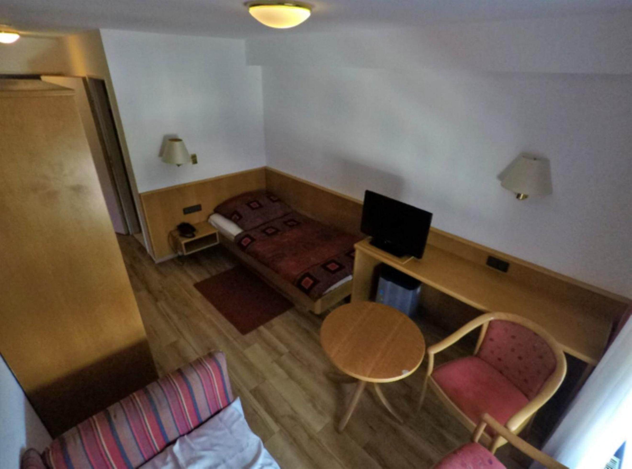 Single Room With Private Bathroom