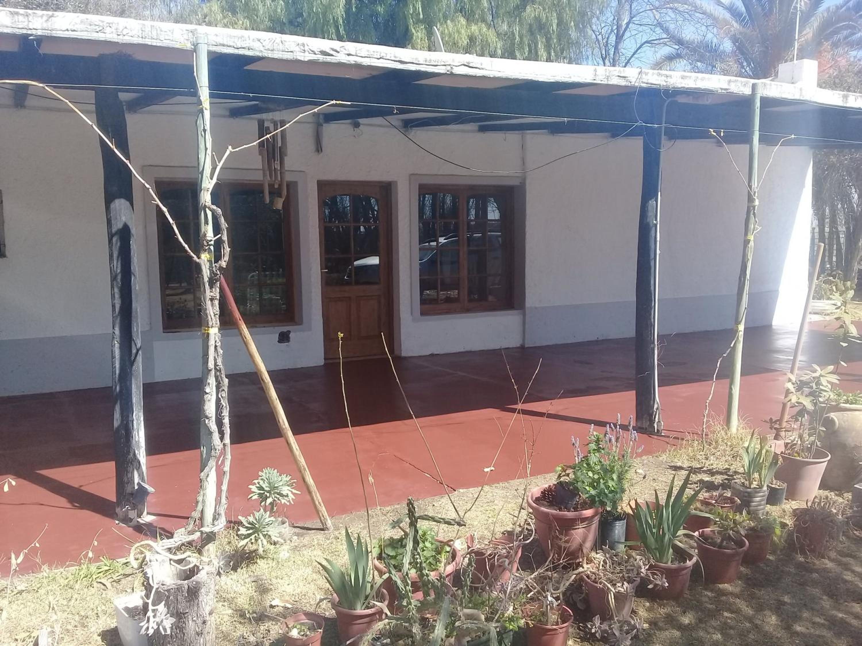 Three-Bedroom House photo 2