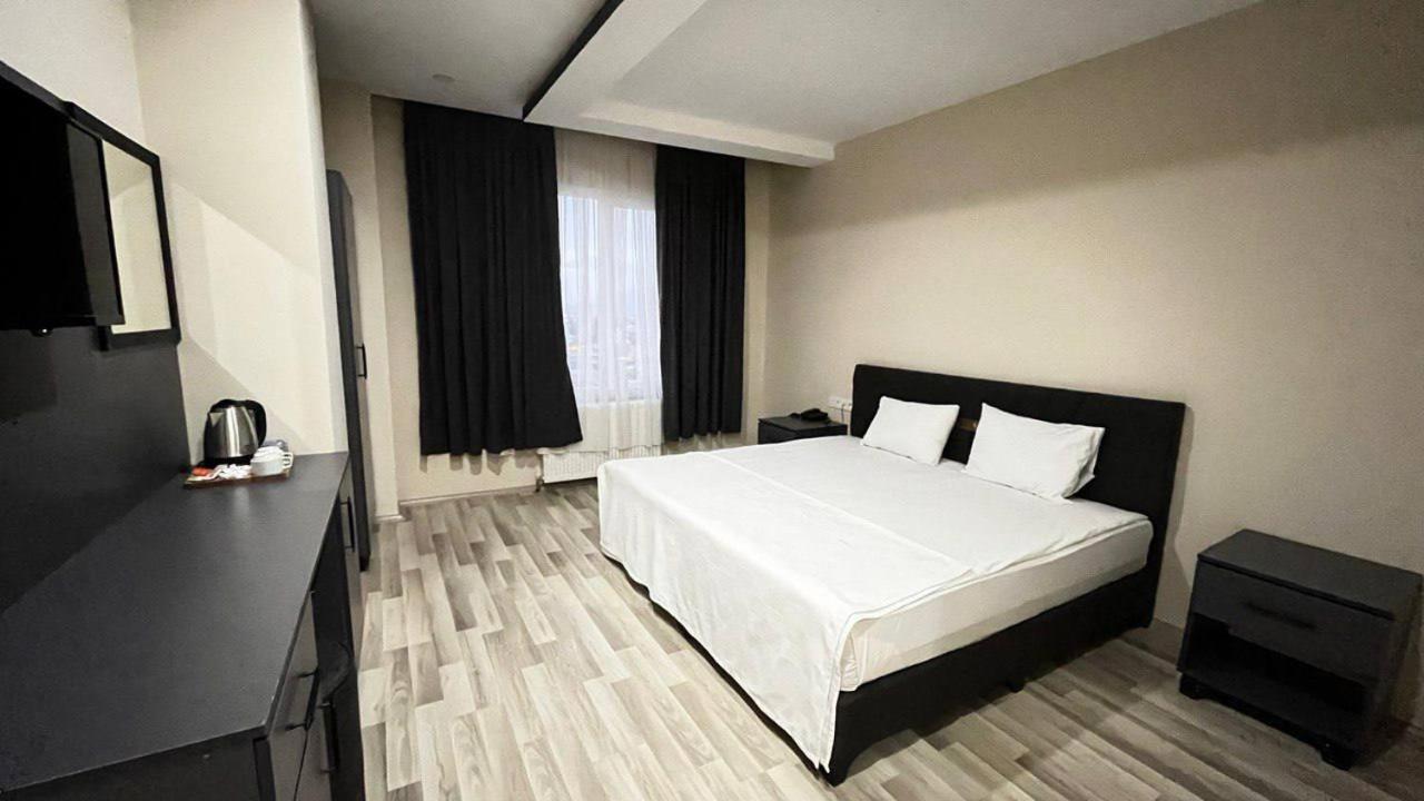 Double Room with Mountain View - Photo 1