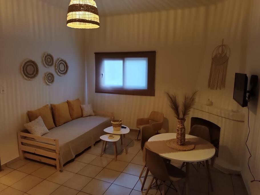 One-Bedroom House photo 1